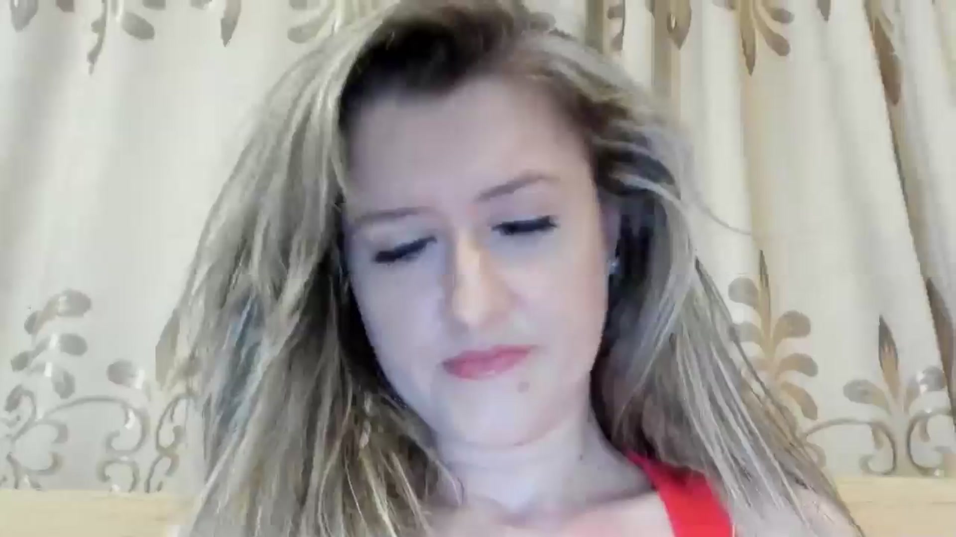 Gallery image thumbnail from BestDream's myfreecams stream on, 05/19/2024, 21:31 image 7 of 20