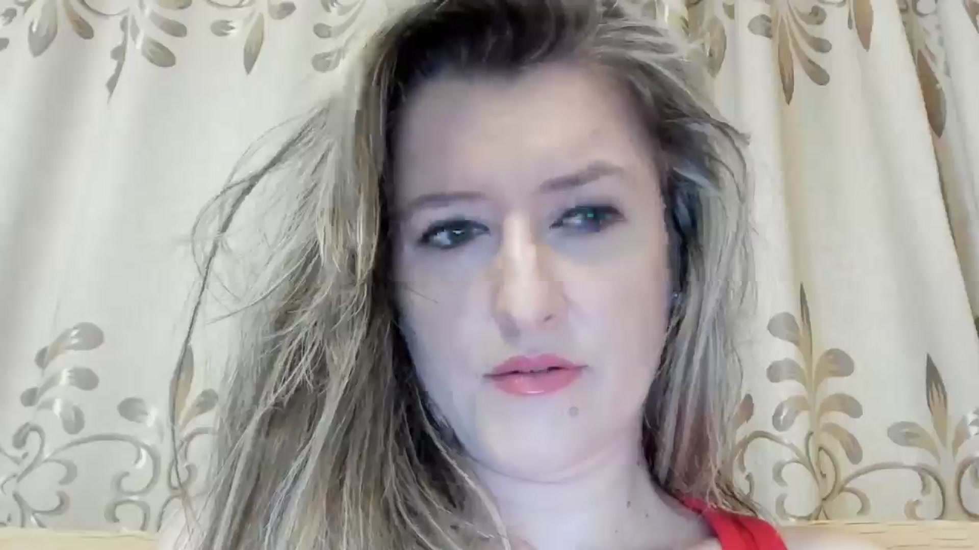 Gallery image thumbnail from BestDream's myfreecams stream on, 05/19/2024, 21:31 image 2 of 20