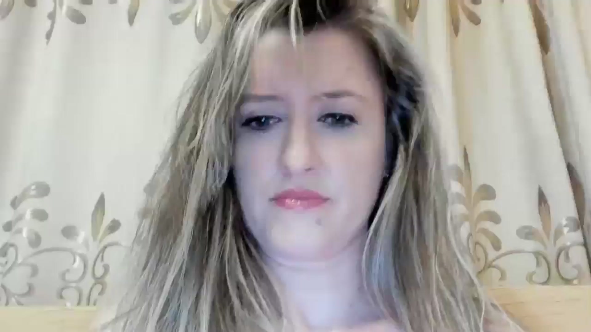 Gallery image thumbnail from BestDream's myfreecams stream on, 05/19/2024, 21:31 image 6 of 20