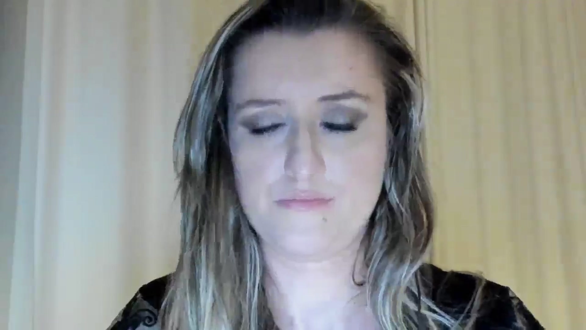 Gallery image thumbnail from BestDream's myfreecams stream on, 05/21/2024, 20:06 image 19 of 20