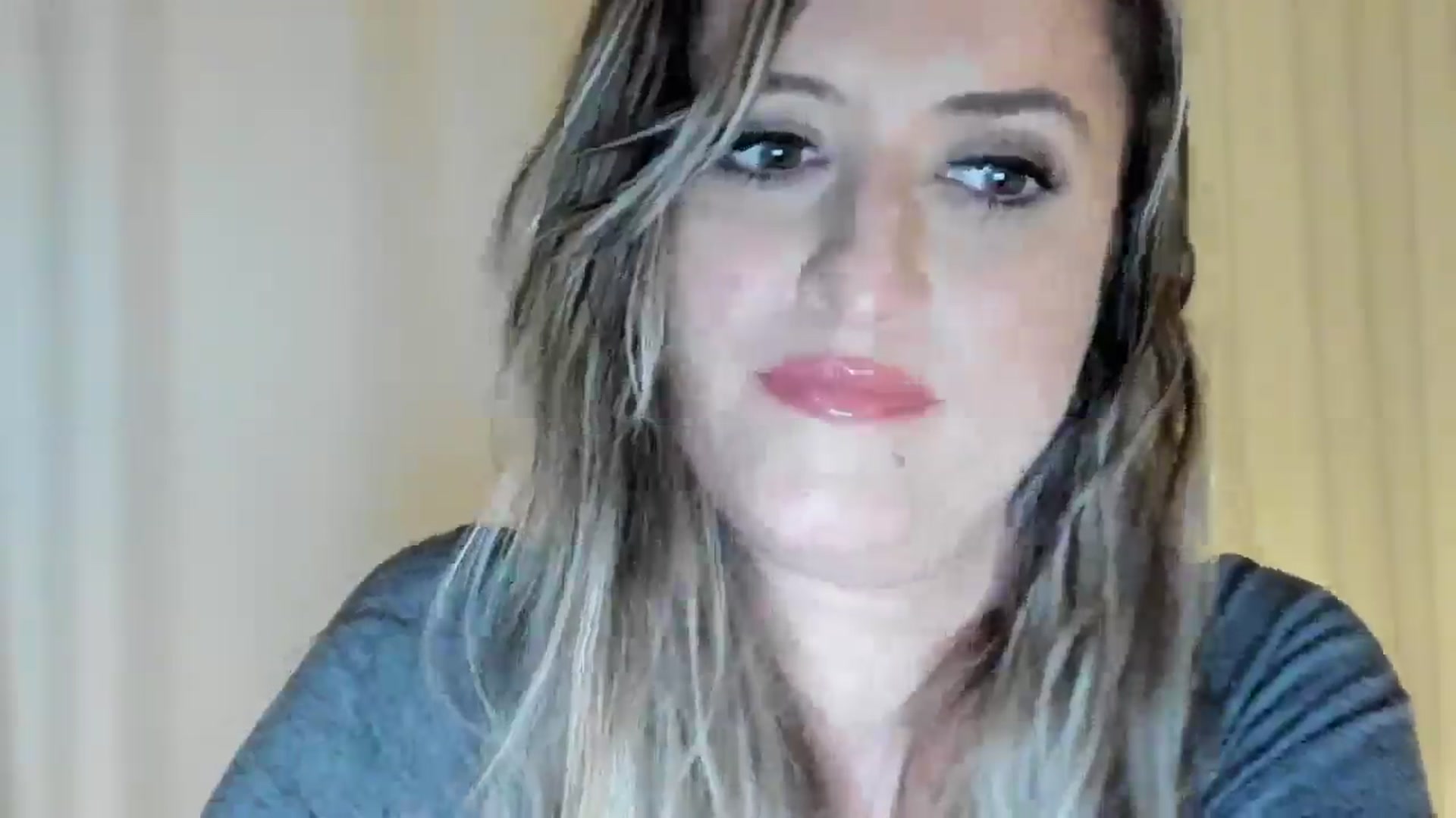 Gallery image thumbnail from BestDream's myfreecams stream on, 05/22/2024, 23:36 image 6 of 20