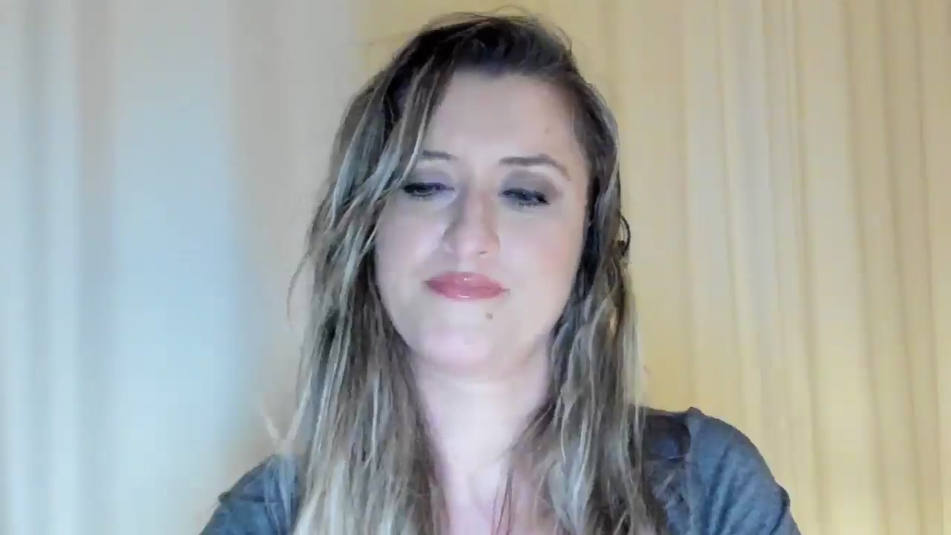 Gallery image thumbnail from BestDream's myfreecams stream on, 05/22/2024, 23:36 image 17 of 20