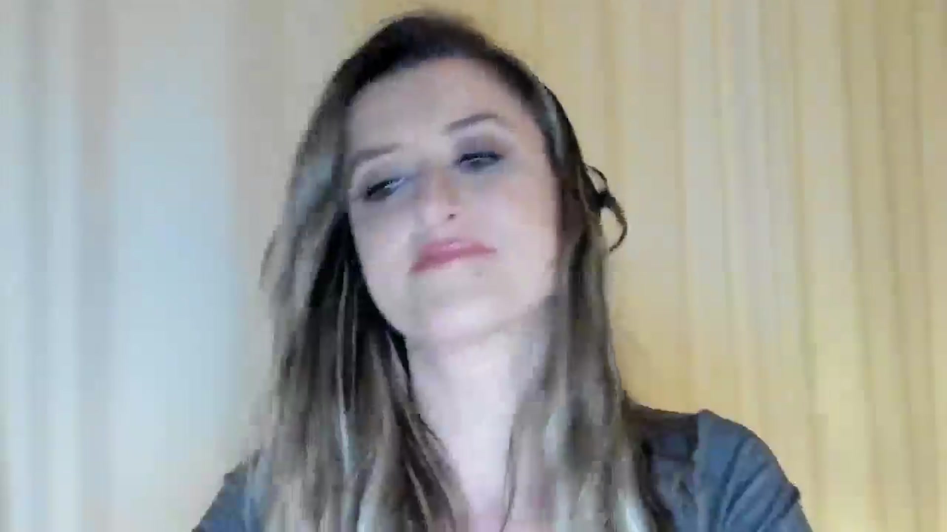Gallery image thumbnail from BestDream's myfreecams stream on, 05/22/2024, 23:36 image 10 of 20