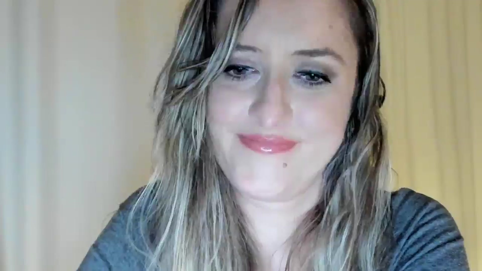 Gallery image thumbnail from BestDream's myfreecams stream on, 05/22/2024, 23:36 image 8 of 20