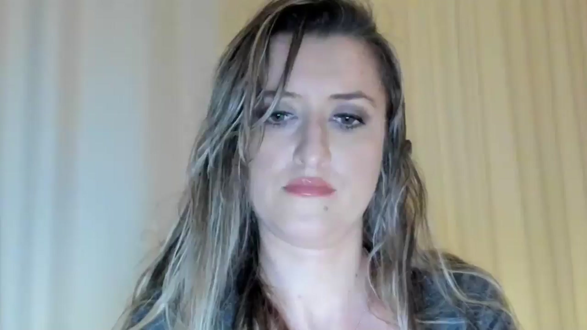 Gallery image thumbnail from BestDream's myfreecams stream on, 05/23/2024, 24:15 image 15 of 20