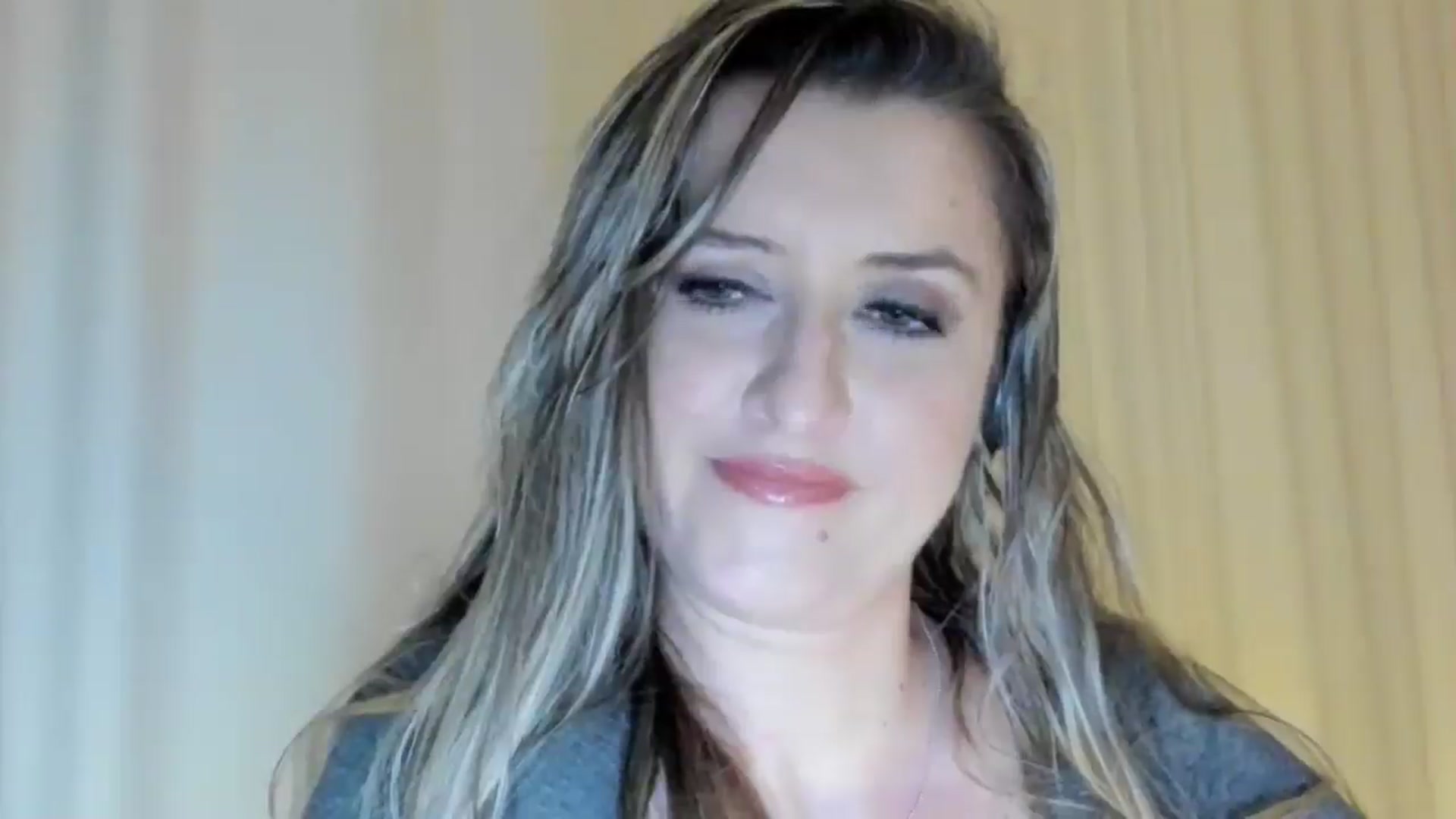 Gallery image thumbnail from BestDream's myfreecams stream on, 05/23/2024, 24:15 image 12 of 20