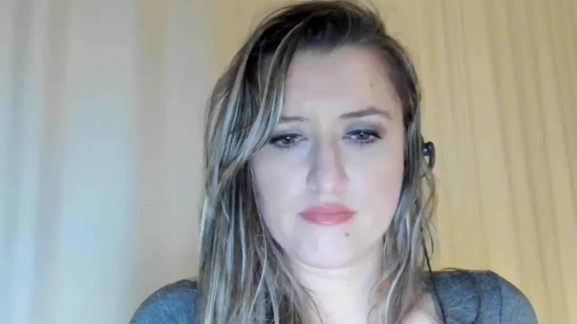 Gallery image thumbnail from BestDream's myfreecams stream on, 05/23/2024, 01:31 image 10 of 20