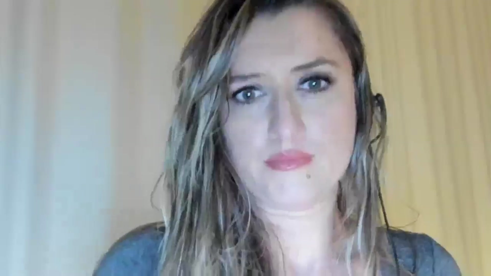 Gallery image thumbnail from BestDream's myfreecams stream on, 05/23/2024, 01:31 image 6 of 20