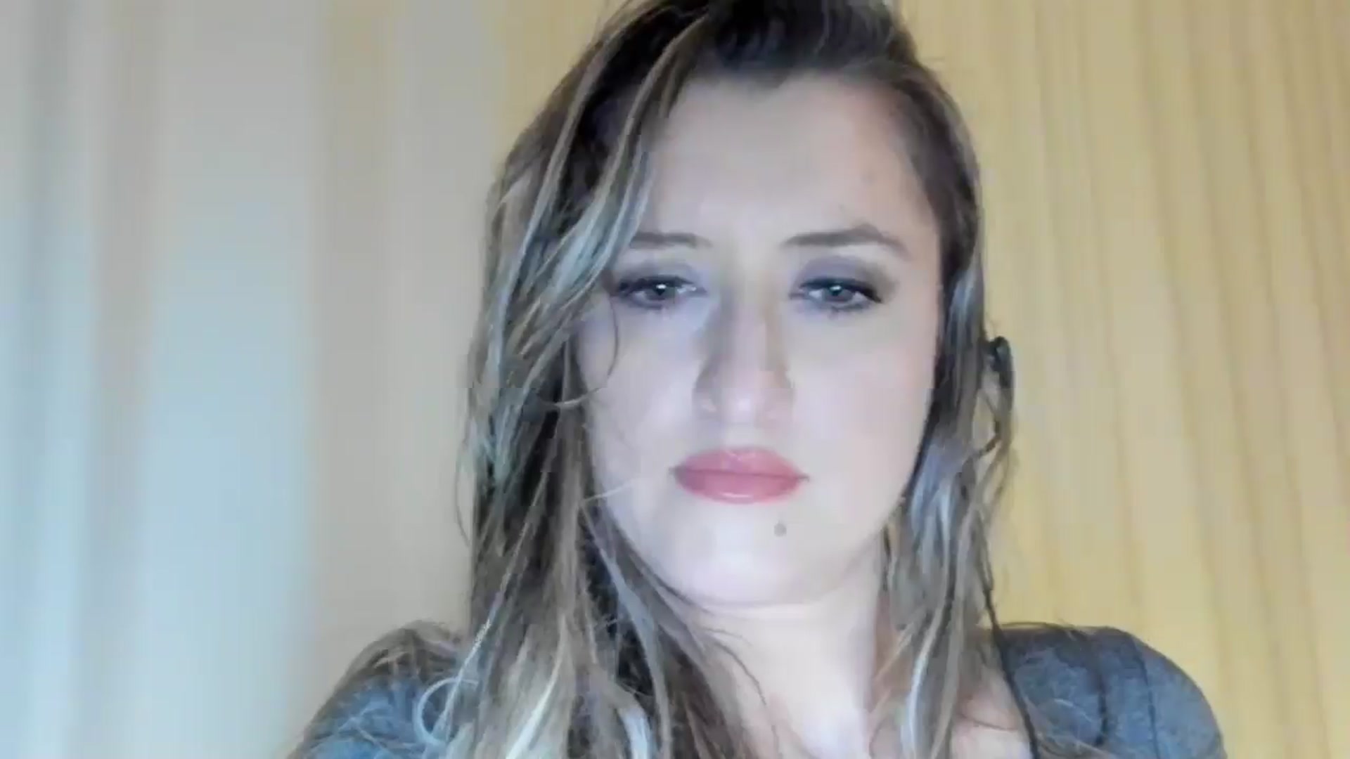 Gallery image thumbnail from BestDream's myfreecams stream on, 05/23/2024, 01:31 image 7 of 20