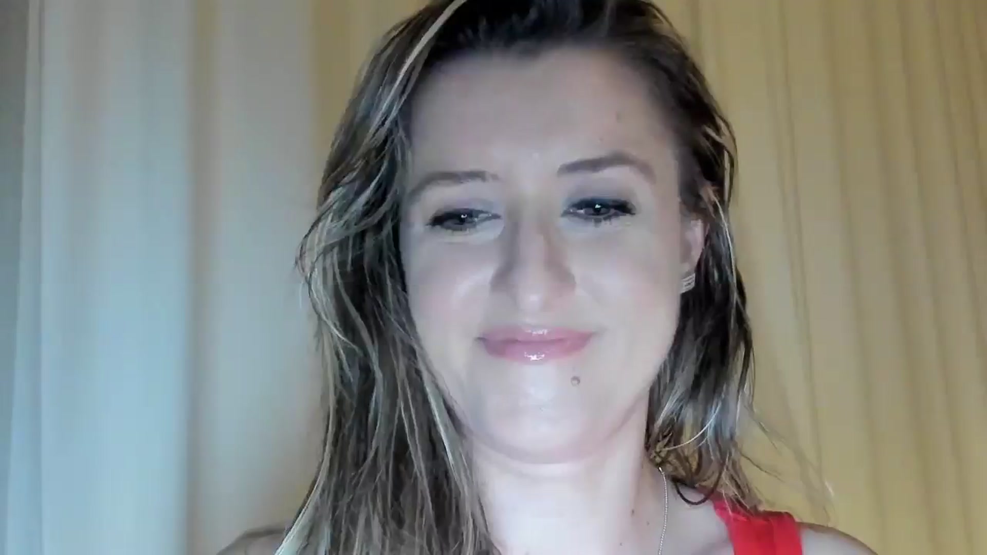 Gallery image thumbnail from BestDream's myfreecams stream on, 05/23/2024, 21:40 image 4 of 20