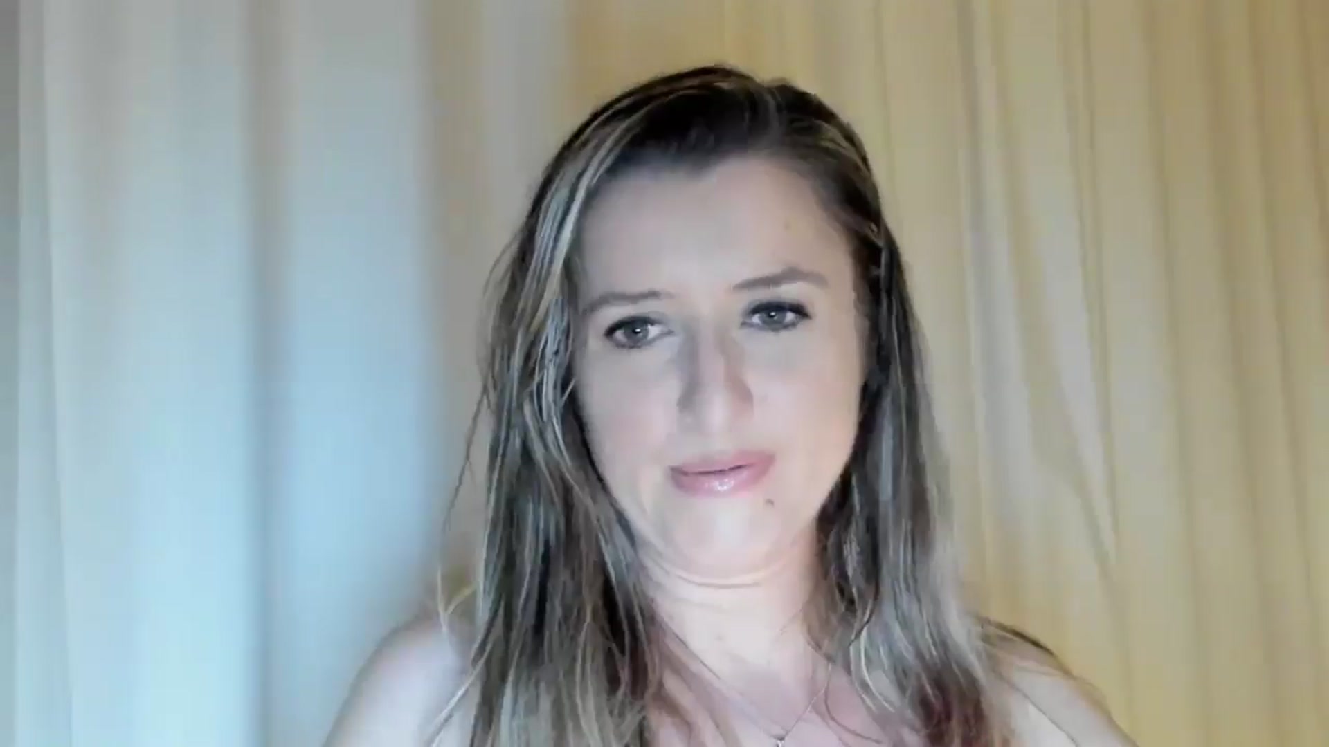 Gallery image thumbnail from BestDream's myfreecams stream on, 05/23/2024, 21:40 image 15 of 20