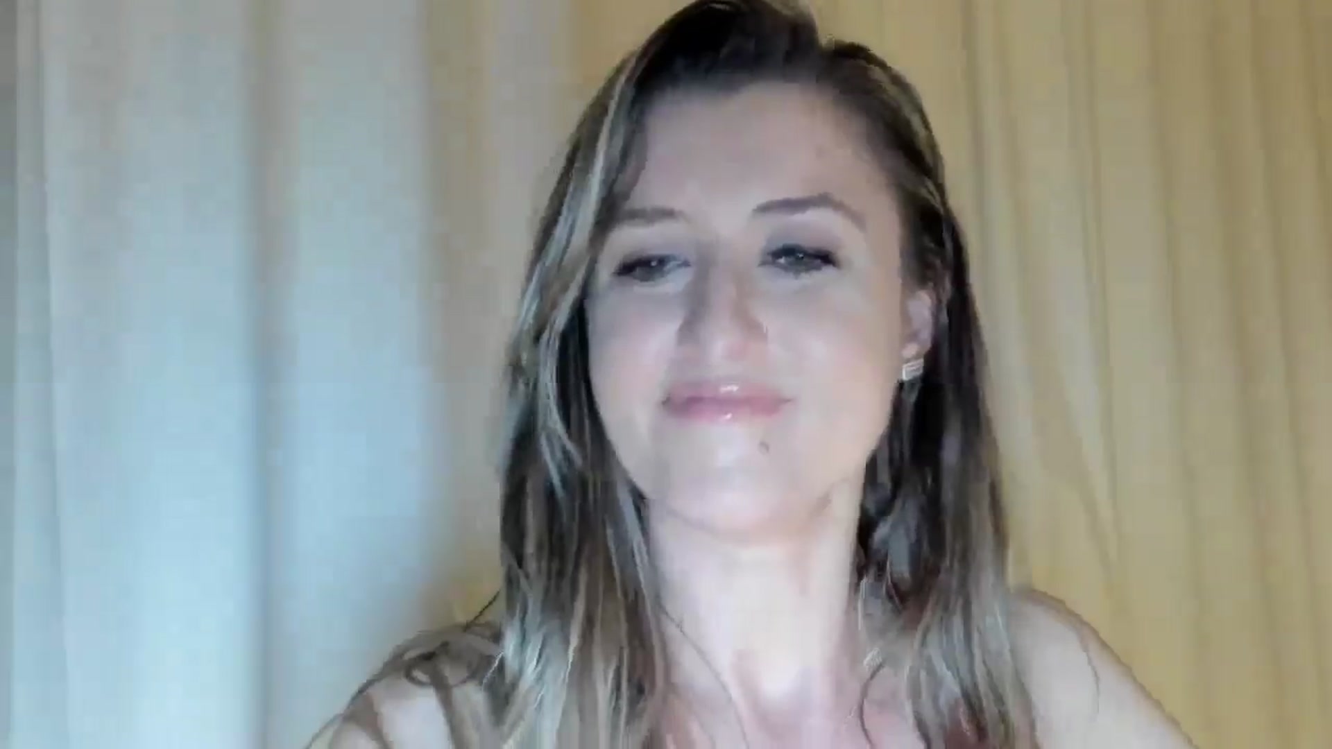 Gallery image thumbnail from BestDream's myfreecams stream on, 05/23/2024, 21:40 image 9 of 20
