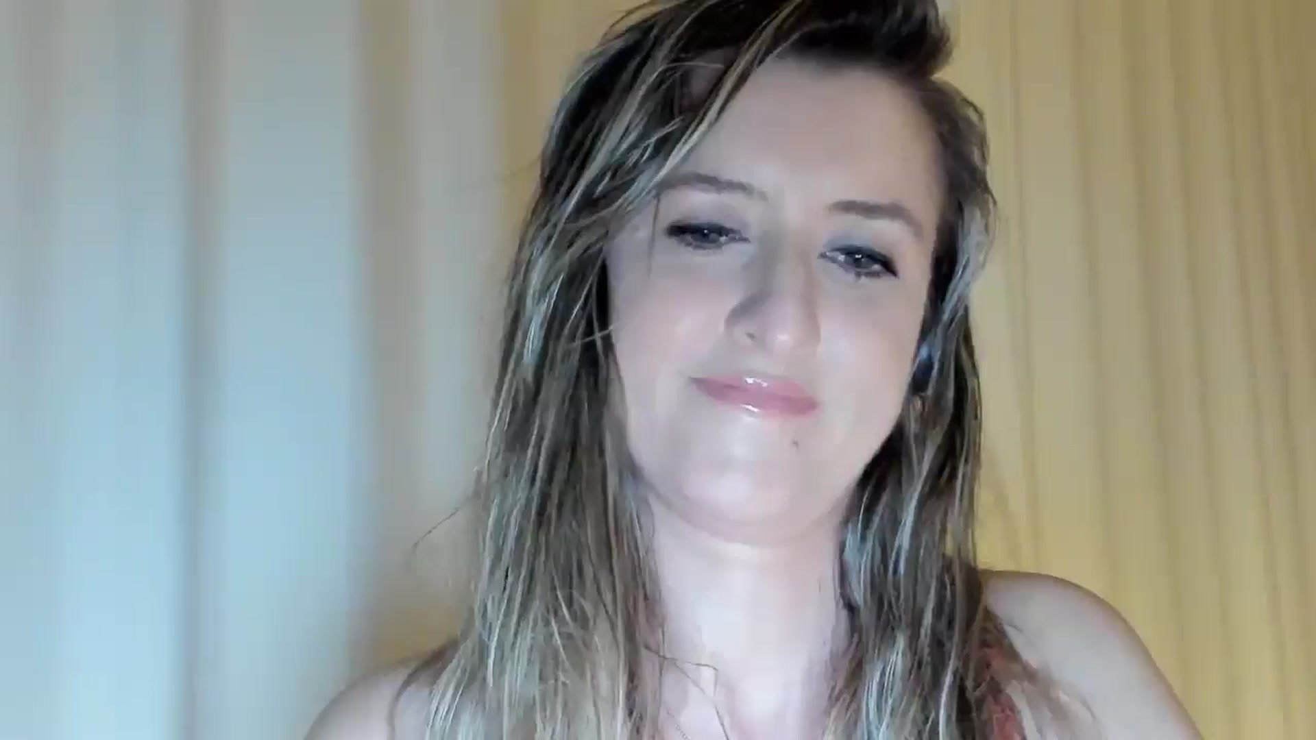 Gallery image thumbnail from BestDream's myfreecams stream on, 05/23/2024, 22:41 image 4 of 20