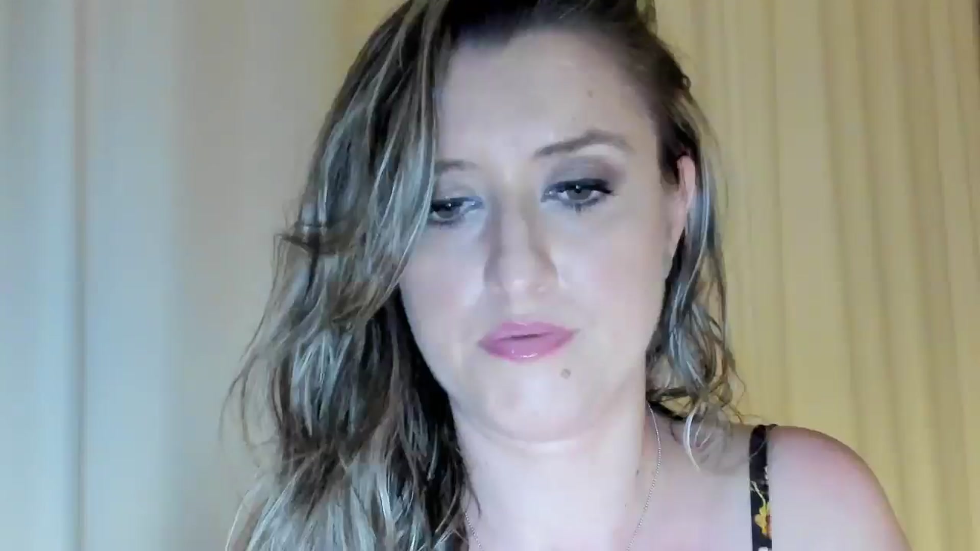 Gallery image thumbnail from BestDream's myfreecams stream on, 05/24/2024, 22:16 image 19 of 20