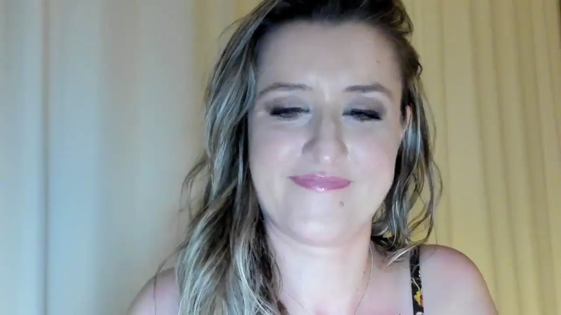 Gallery image thumbnail from BestDream's myfreecams stream on, 05/24/2024, 22:40 image 4 of 20