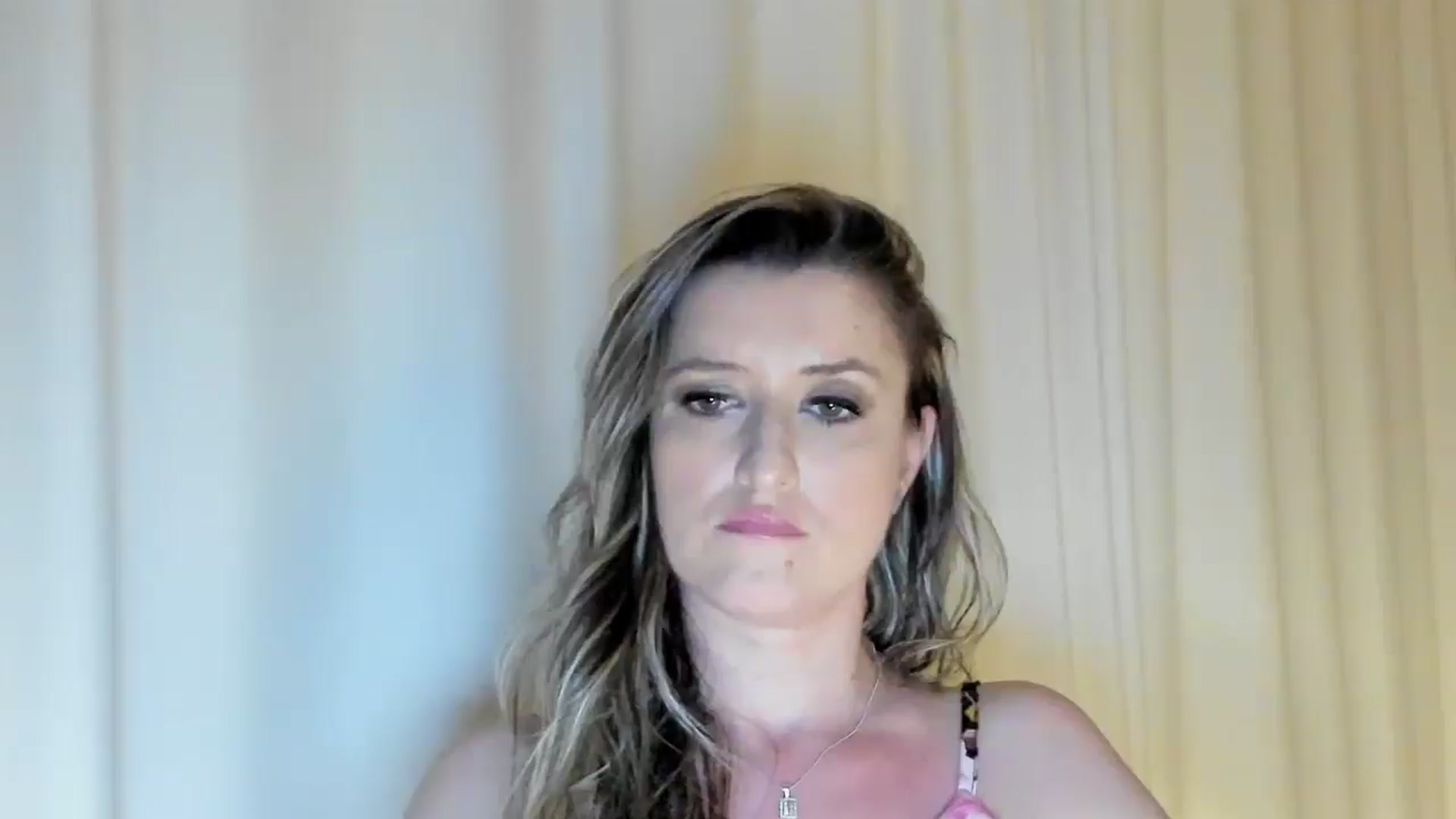 Gallery image thumbnail from BestDream's myfreecams stream on, 05/24/2024, 22:40 image 16 of 20