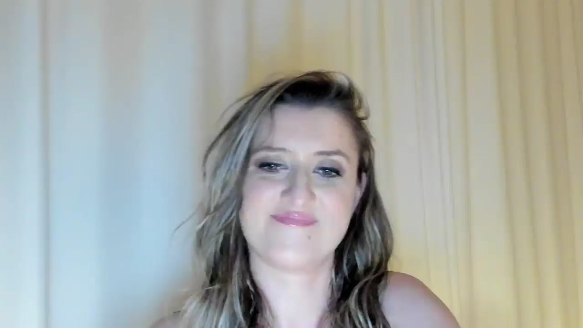 Gallery image thumbnail from BestDream's myfreecams stream on, 05/24/2024, 23:02 image 18 of 20