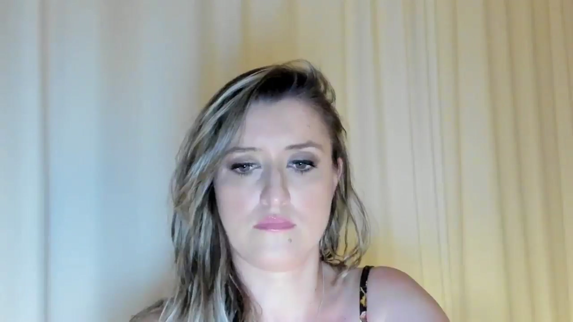 Gallery image thumbnail from BestDream's myfreecams stream on, 05/24/2024, 23:02 image 9 of 20