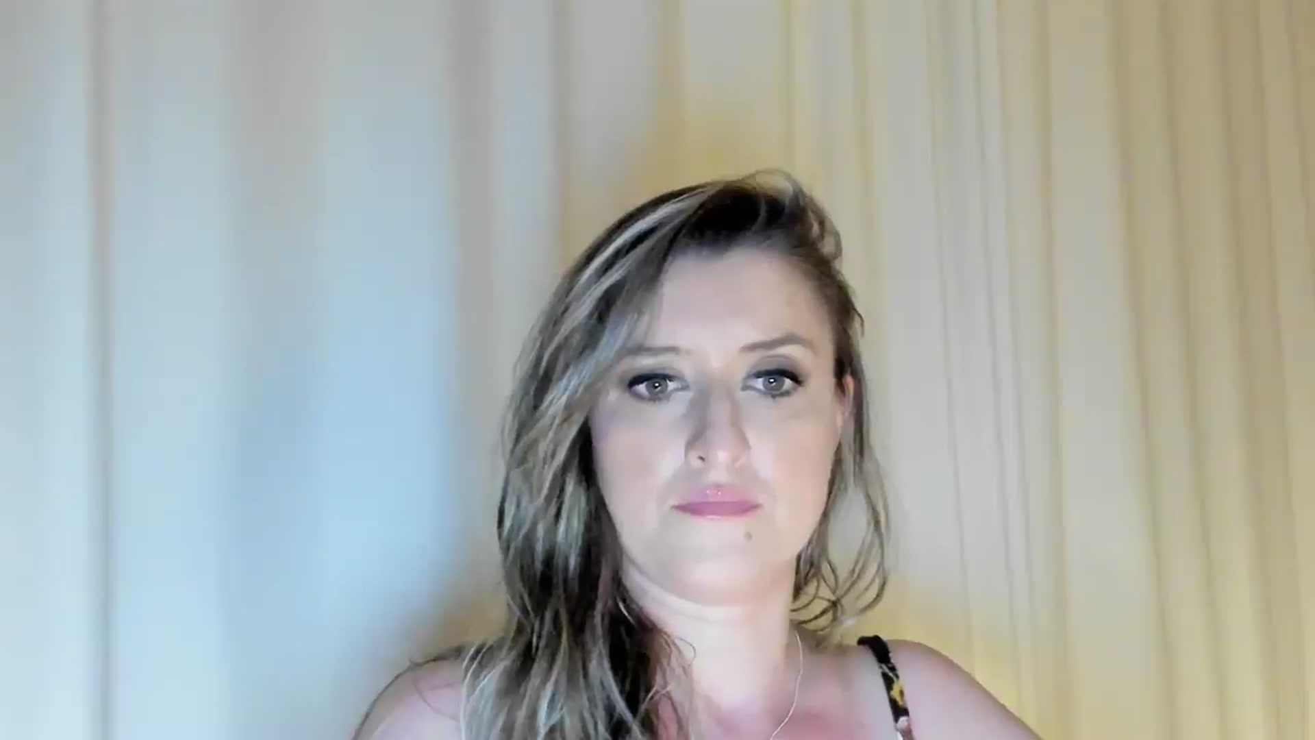 Gallery image thumbnail from BestDream's myfreecams stream on, 05/24/2024, 23:02 image 10 of 20