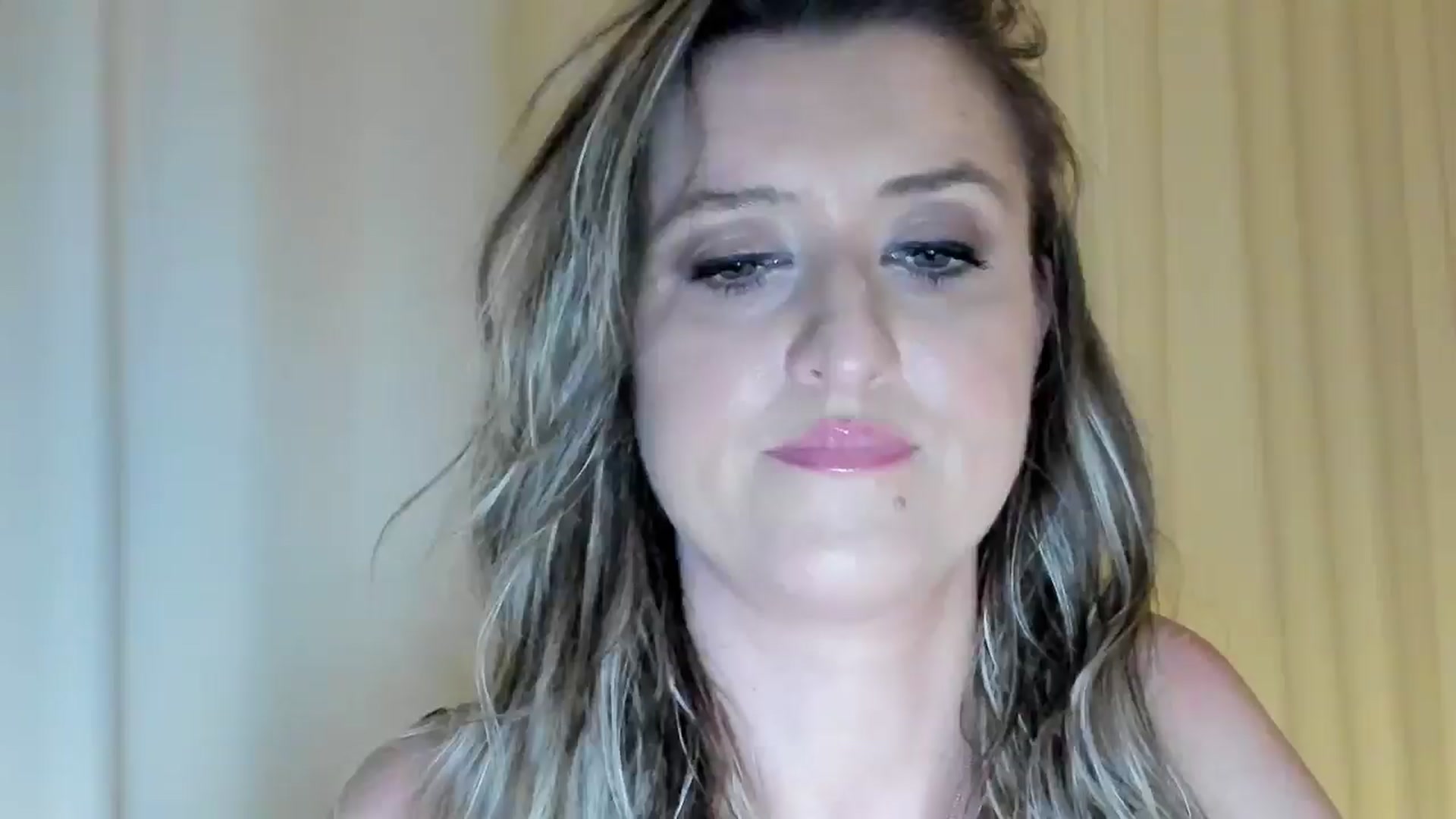 Gallery image thumbnail from BestDream's myfreecams stream on, 05/24/2024, 23:02 image 19 of 20