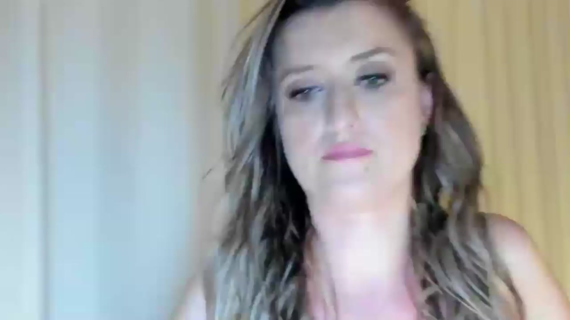 Gallery image thumbnail from BestDream's myfreecams stream on, 05/24/2024, 23:02 image 15 of 20