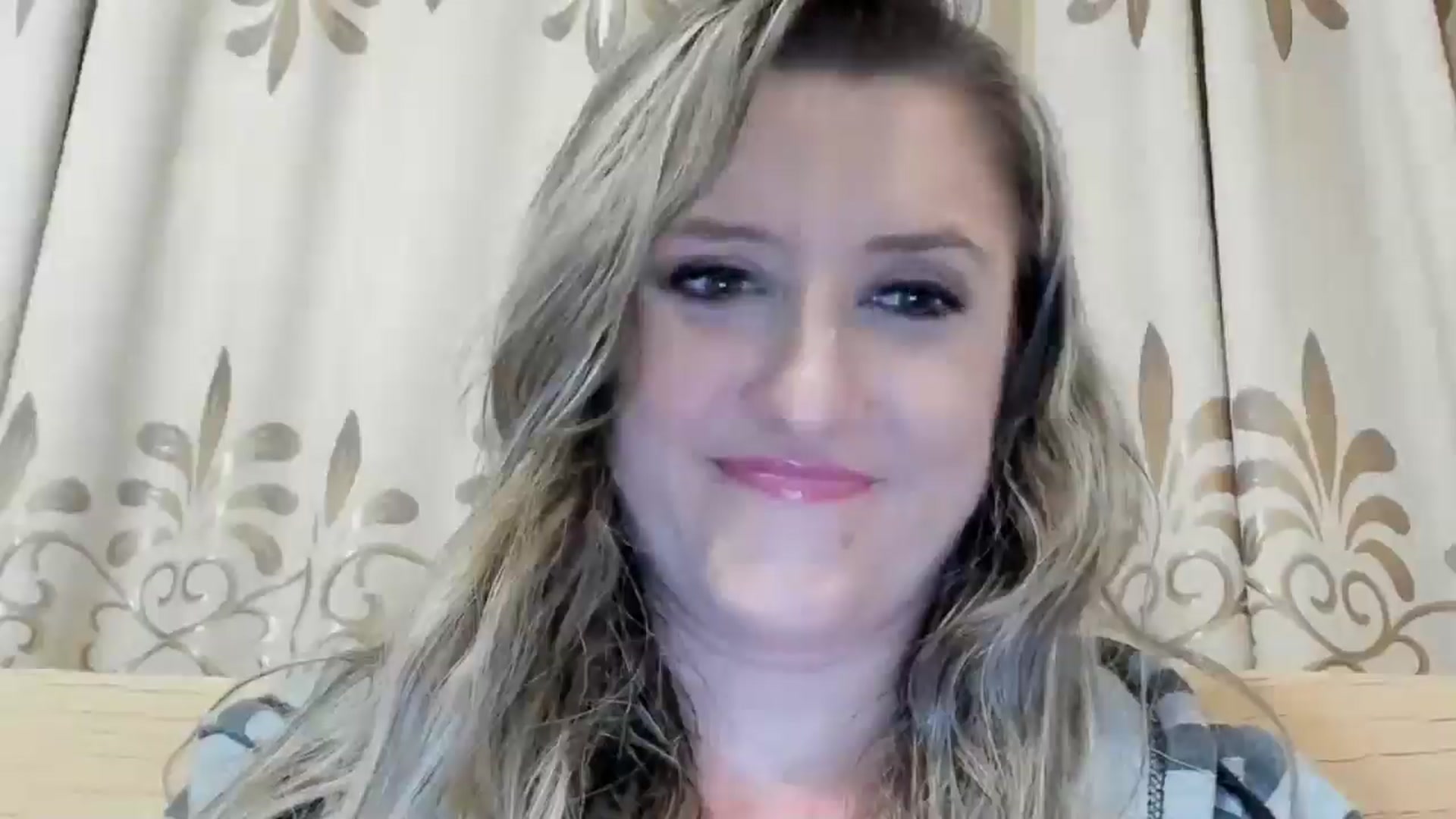 Gallery image thumbnail from BestDream's myfreecams stream on, 05/25/2024, 21:23 image 12 of 20