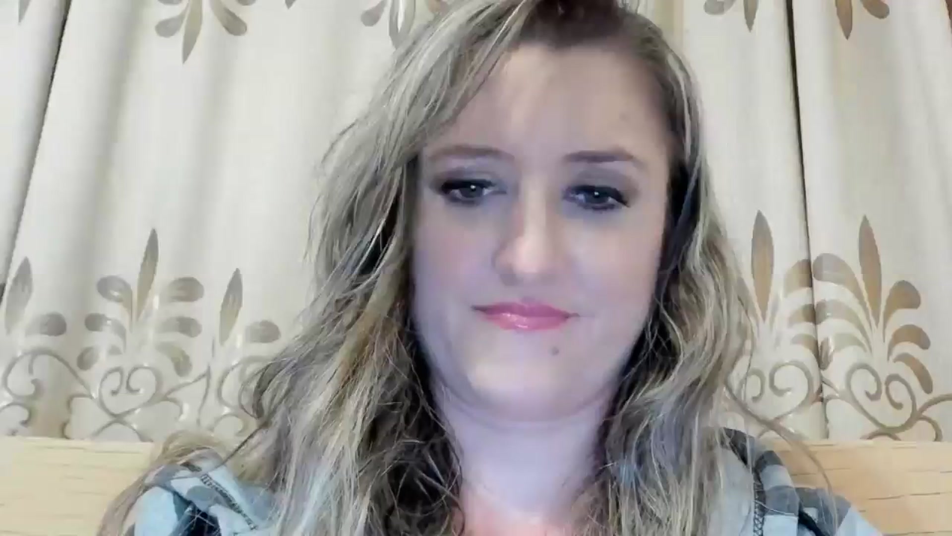 Gallery image thumbnail from BestDream's myfreecams stream on, 05/25/2024, 21:23 image 10 of 20