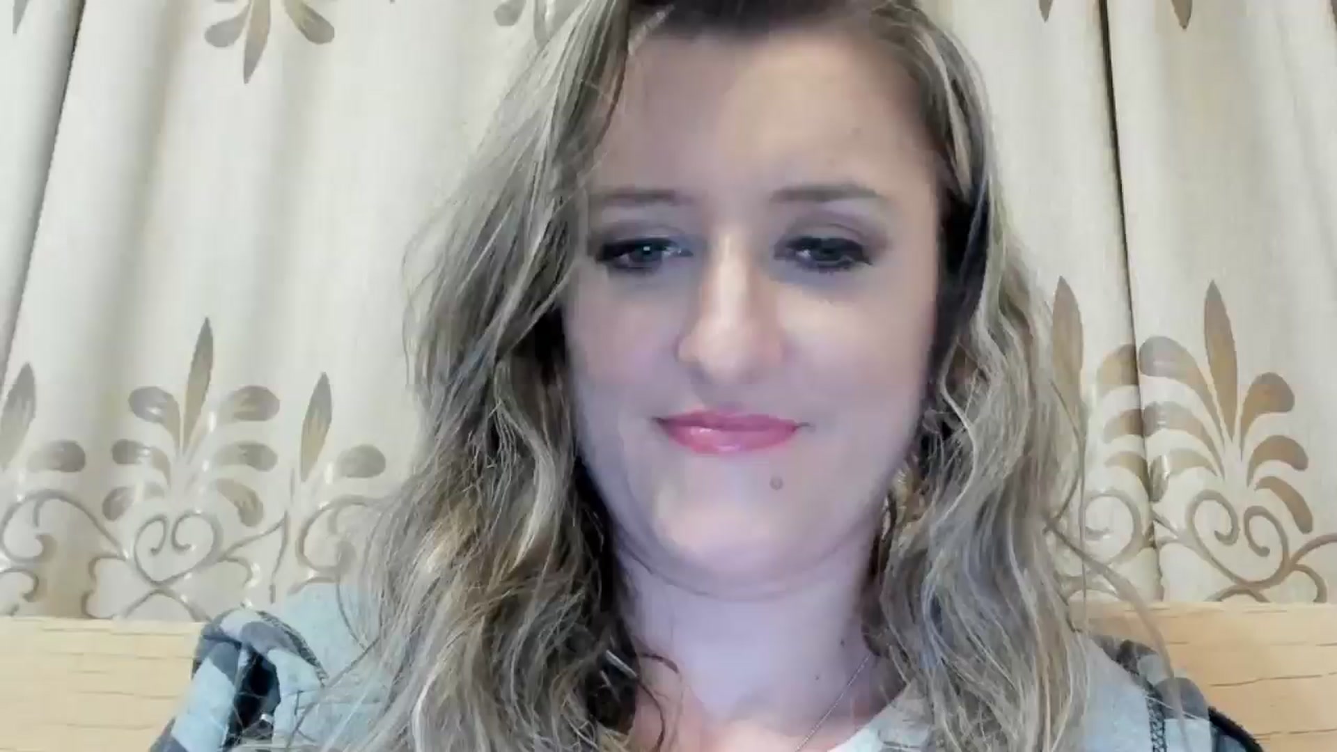 Gallery image thumbnail from BestDream's myfreecams stream on, 05/25/2024, 21:23 image 1 of 20