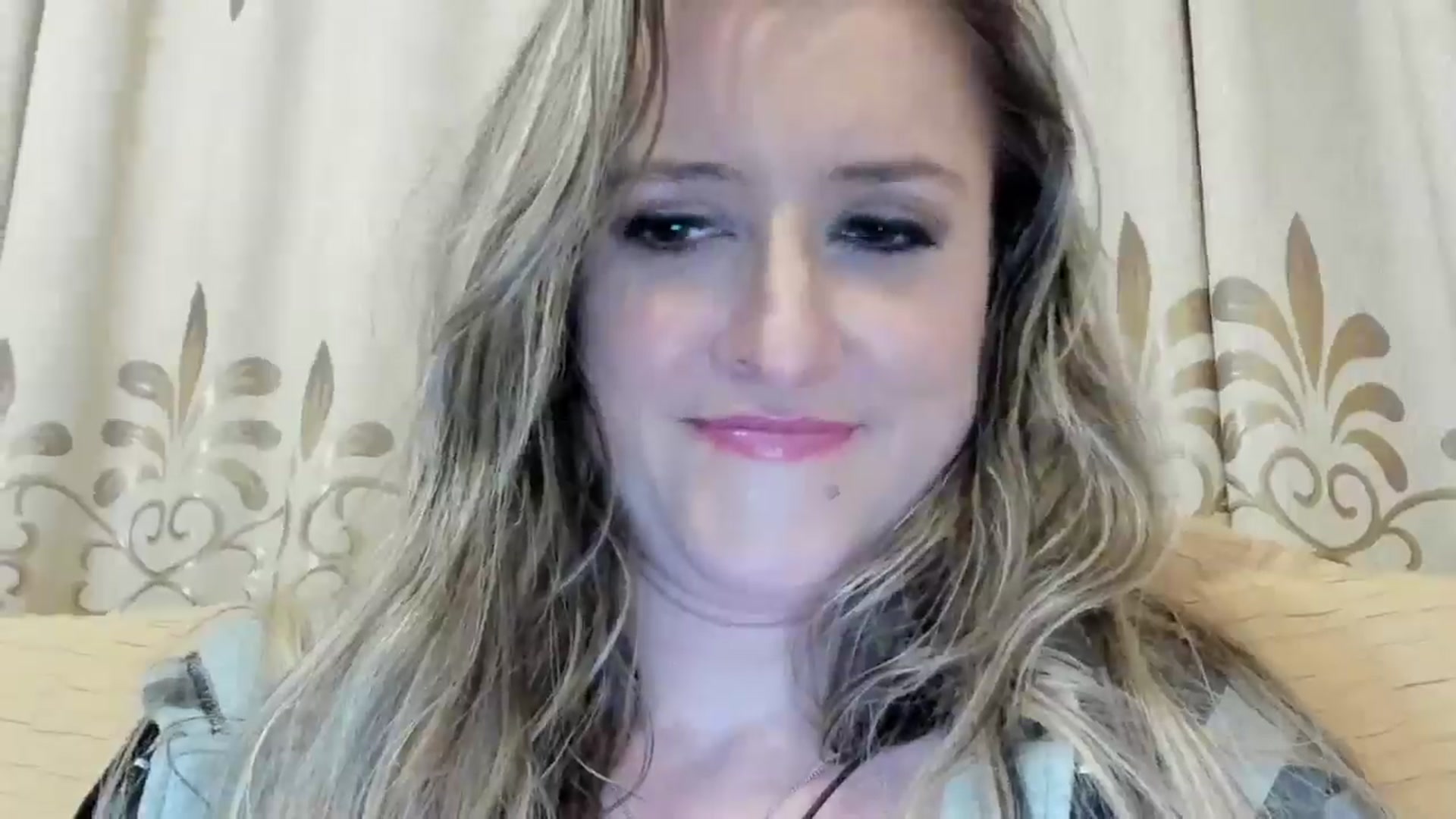 Gallery image thumbnail from BestDream's myfreecams stream on, 05/26/2024, 24:43 image 7 of 20