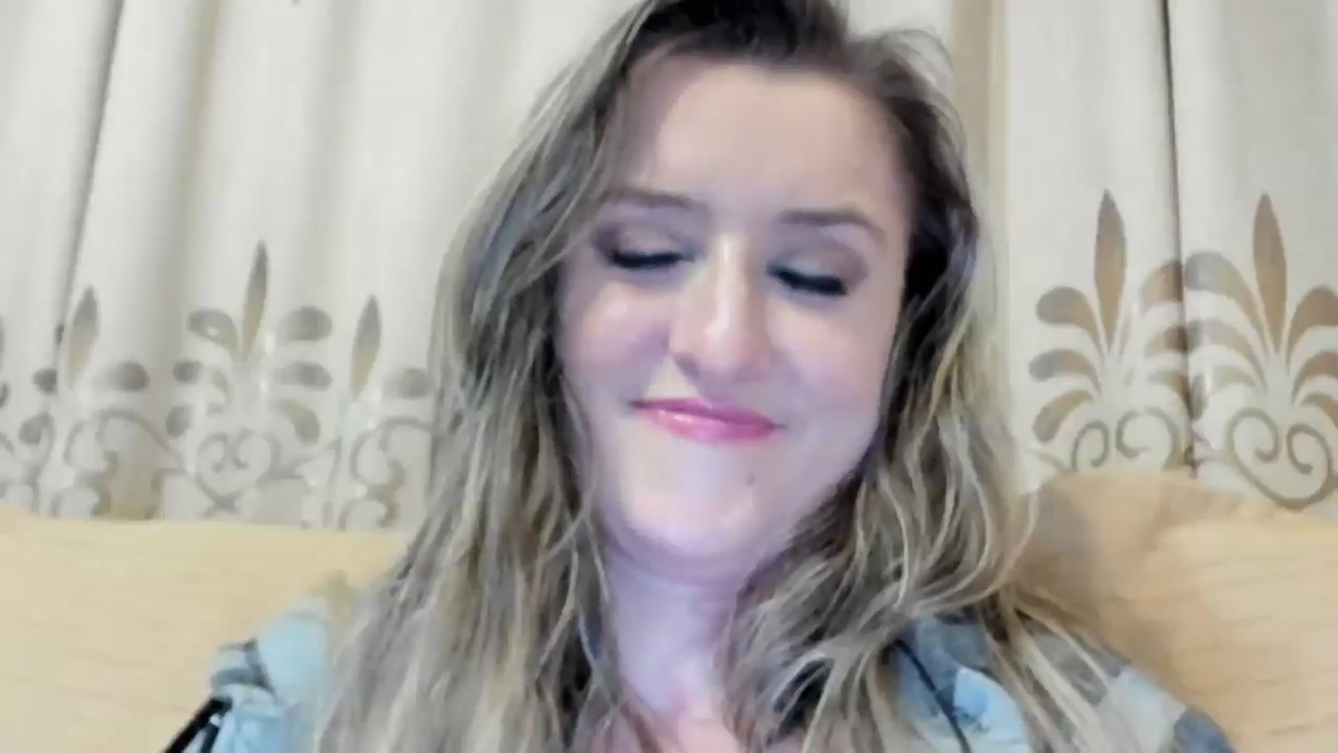 Gallery image thumbnail from BestDream's myfreecams stream on, 05/26/2024, 24:43 image 17 of 20