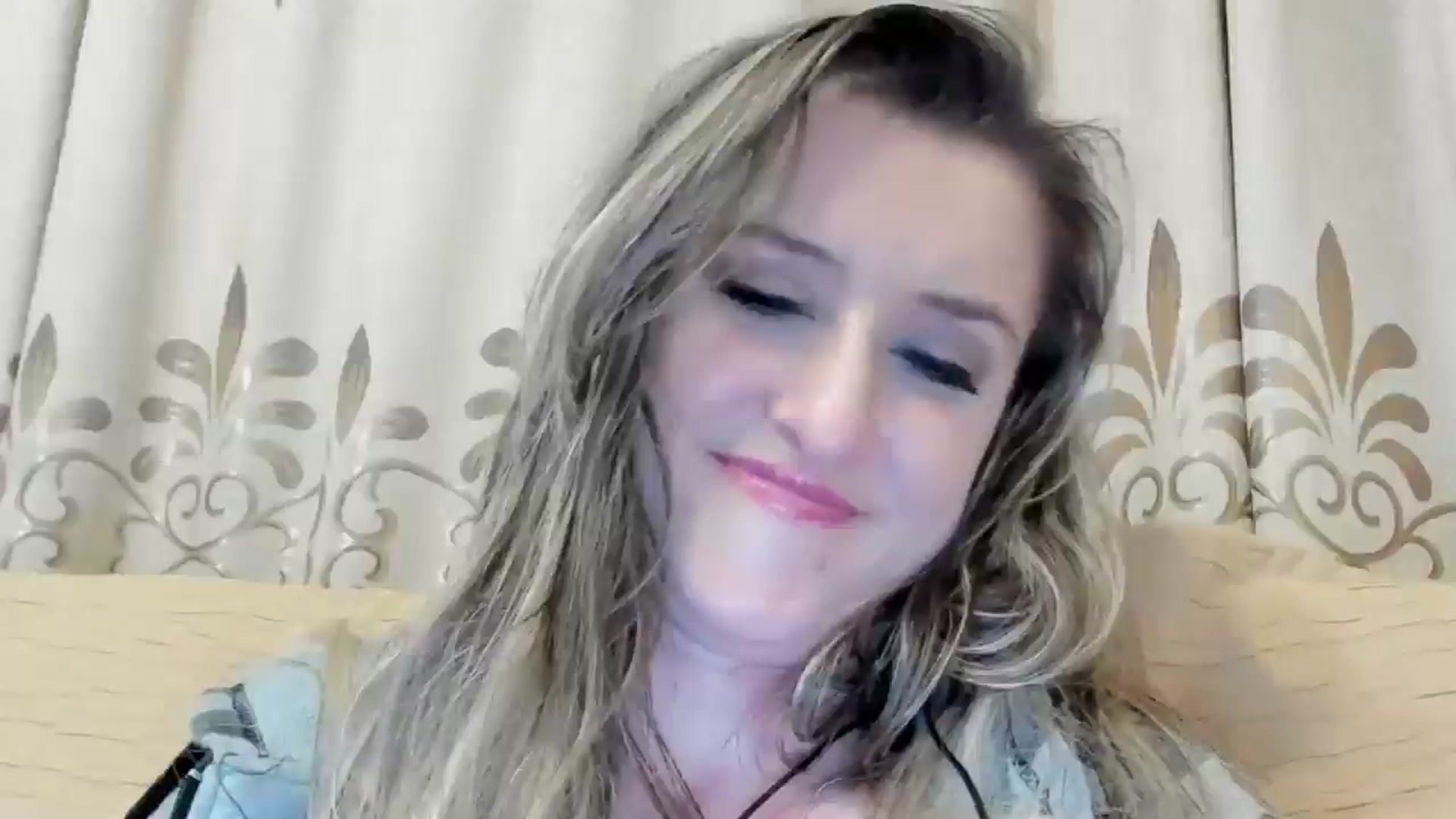 Gallery image thumbnail from BestDream's myfreecams stream on, 05/26/2024, 24:43 image 19 of 20