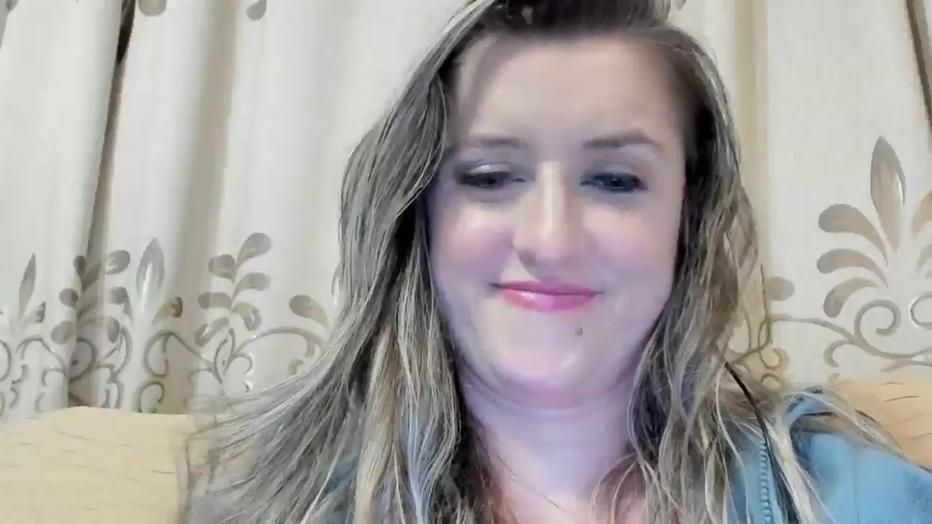 Gallery image thumbnail from BestDream's myfreecams stream on, 05/27/2024, 01:17 image 17 of 20