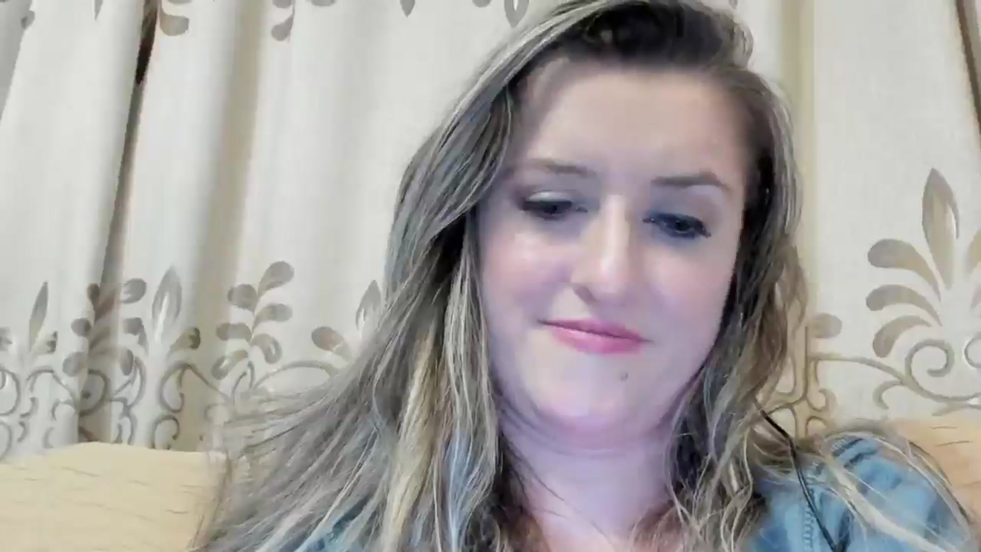 Gallery image thumbnail from BestDream's myfreecams stream on, 05/27/2024, 01:17 image 12 of 20