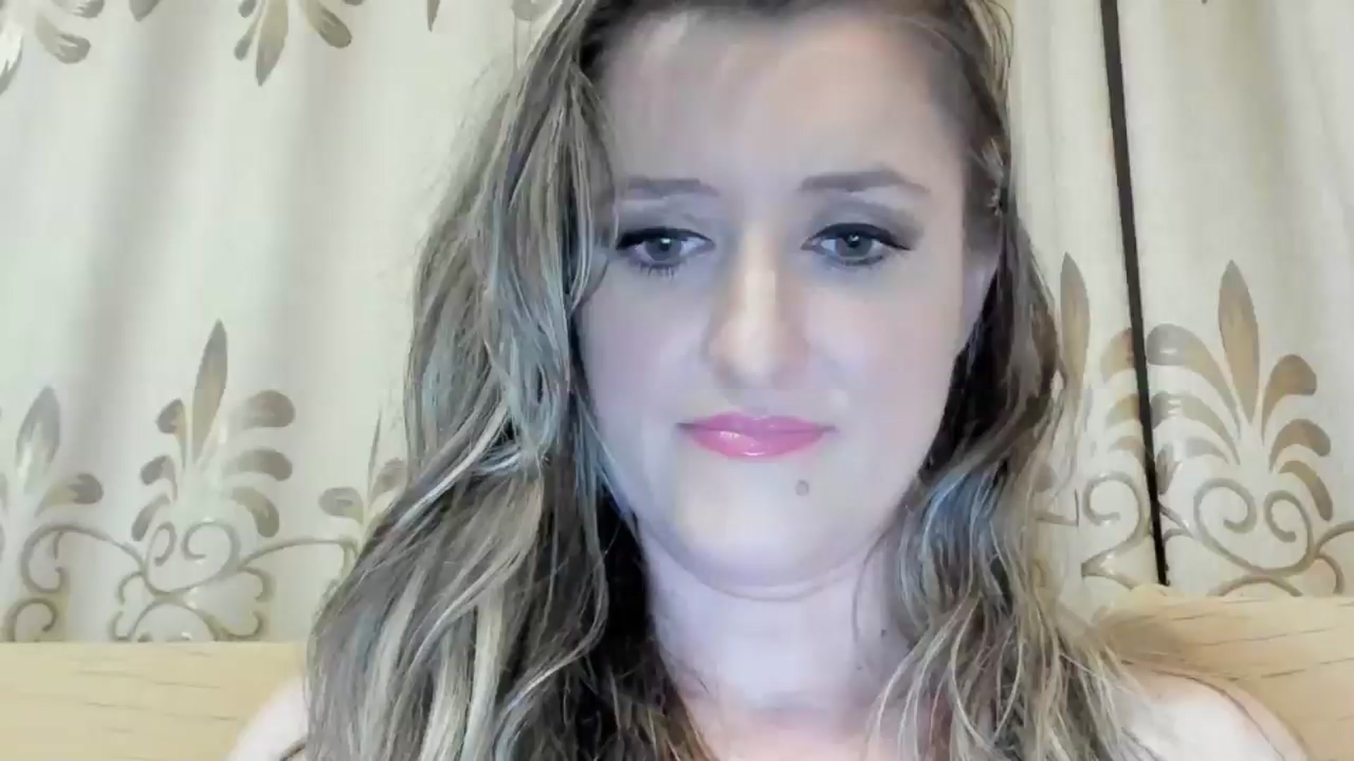 Gallery image thumbnail from BestDream's myfreecams stream on, 05/27/2024, 21:30 image 1 of 20