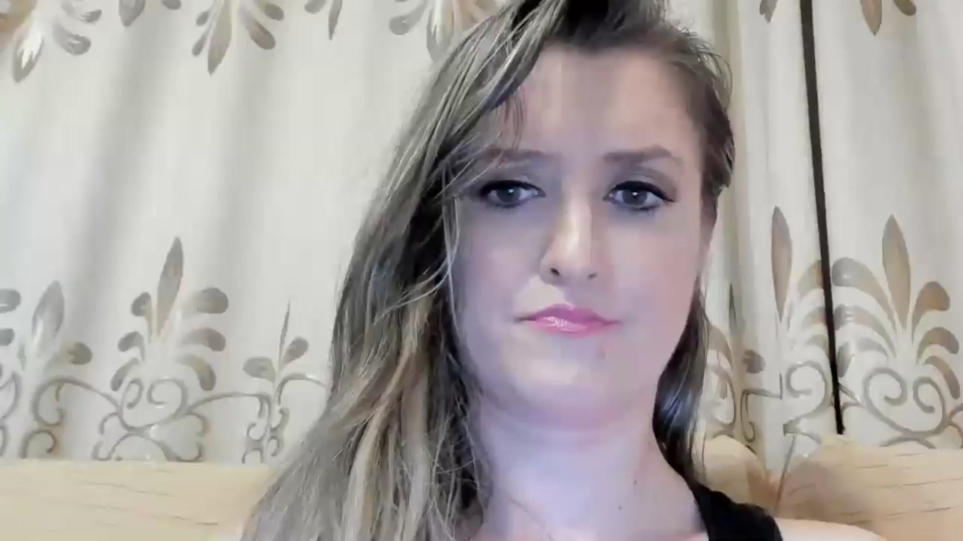 Gallery image thumbnail from BestDream's myfreecams stream on, 05/27/2024, 21:30 image 15 of 20