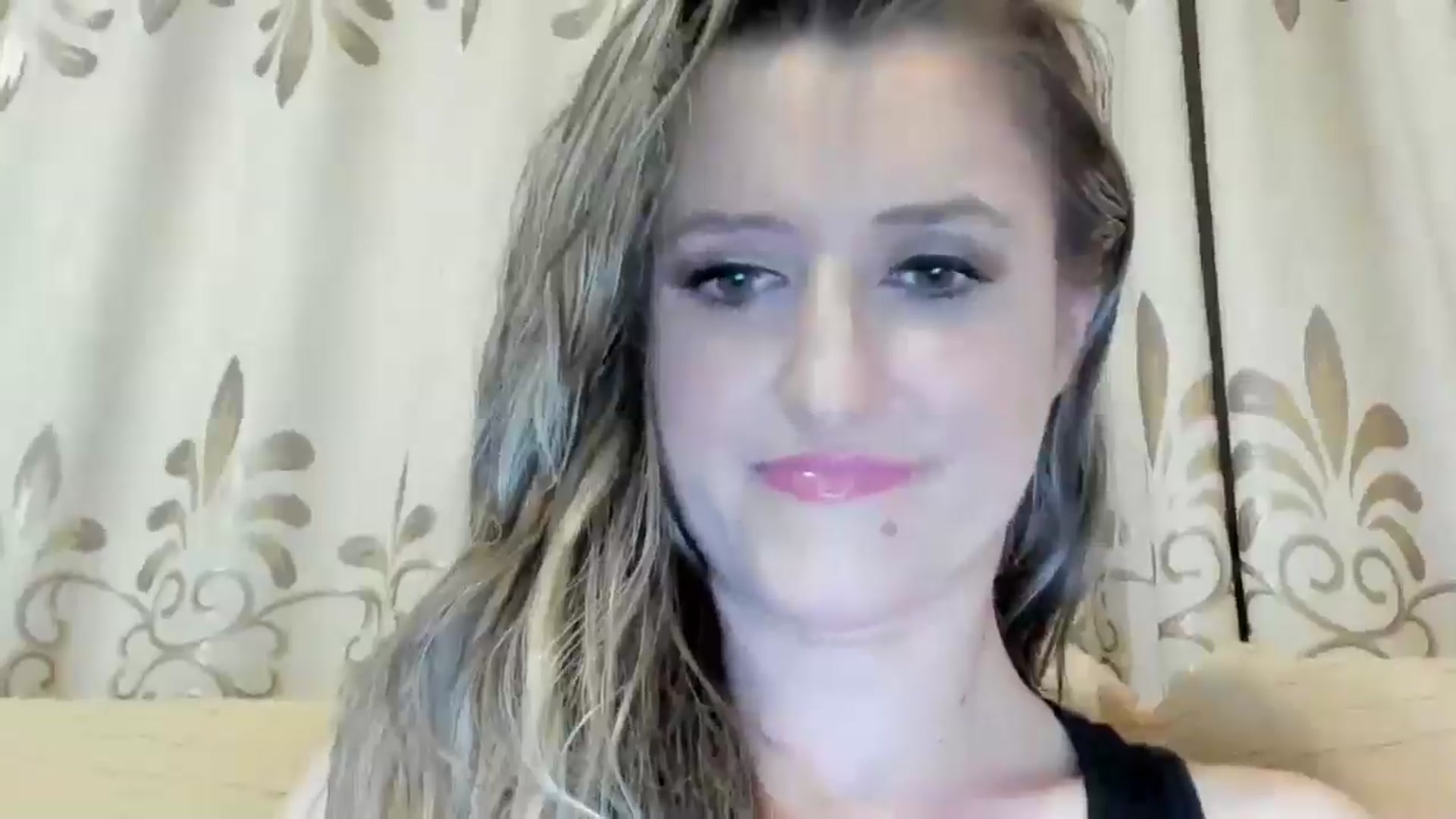 Gallery image thumbnail from BestDream's myfreecams stream on, 05/27/2024, 21:30 image 7 of 20
