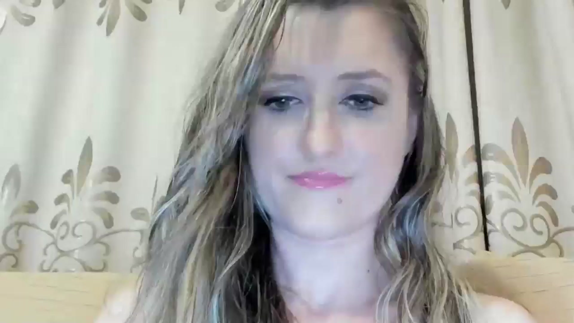 Gallery image thumbnail from BestDream's myfreecams stream on, 05/27/2024, 21:30 image 4 of 20