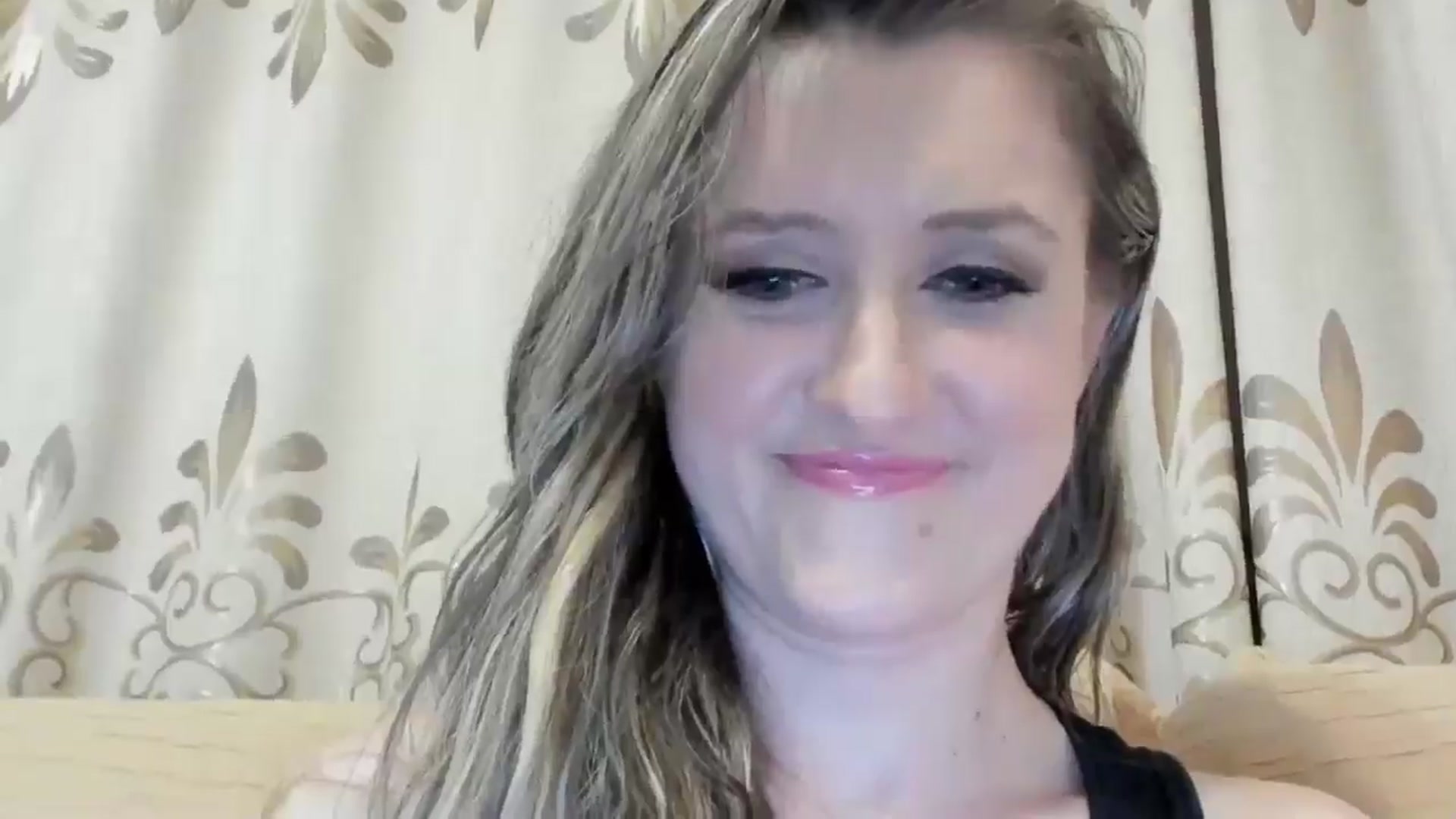 Gallery image thumbnail from BestDream's myfreecams stream on, 05/27/2024, 21:30 image 9 of 20