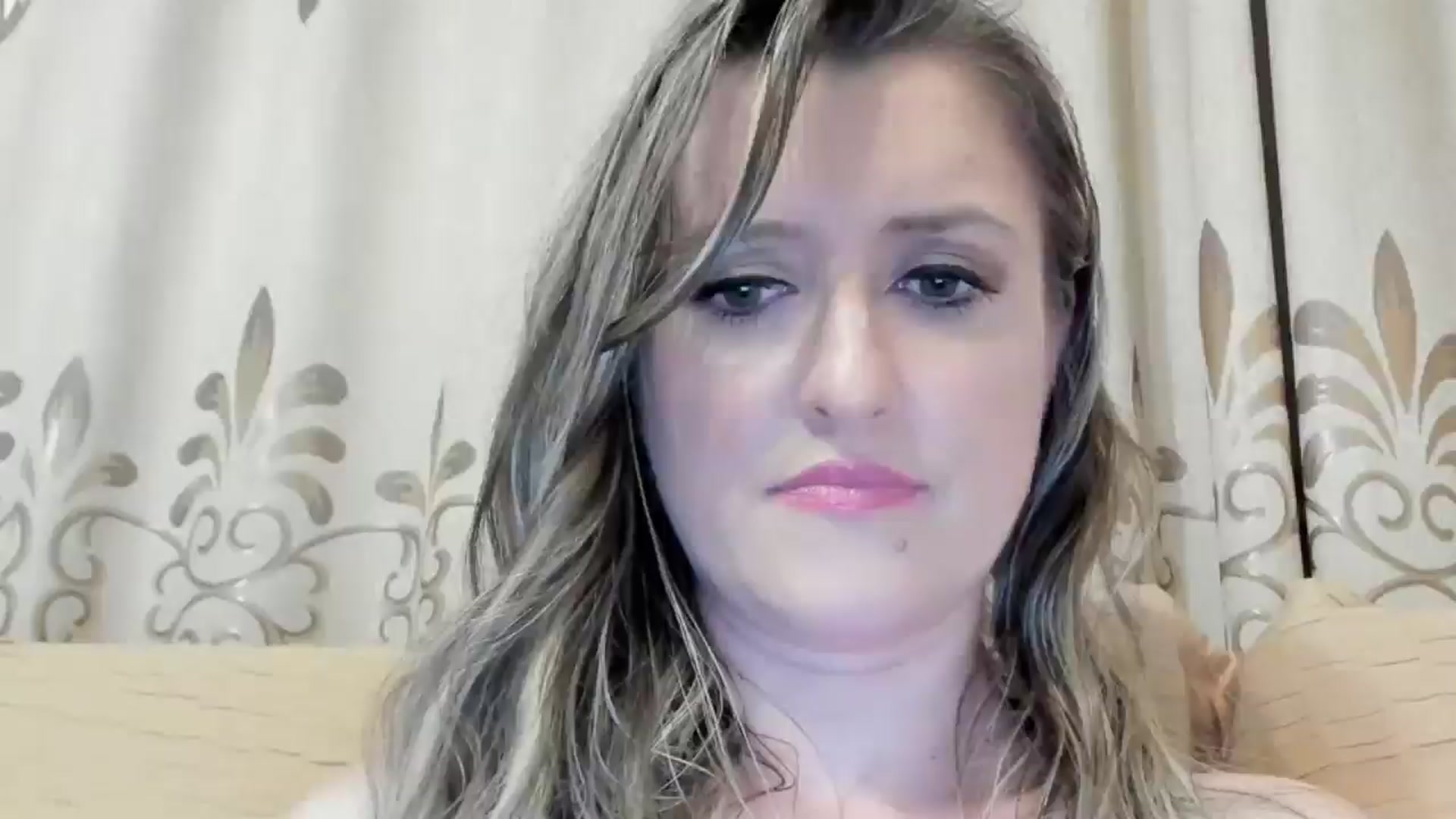 Gallery image thumbnail from BestDream's myfreecams stream on, 05/27/2024, 22:50 image 7 of 20