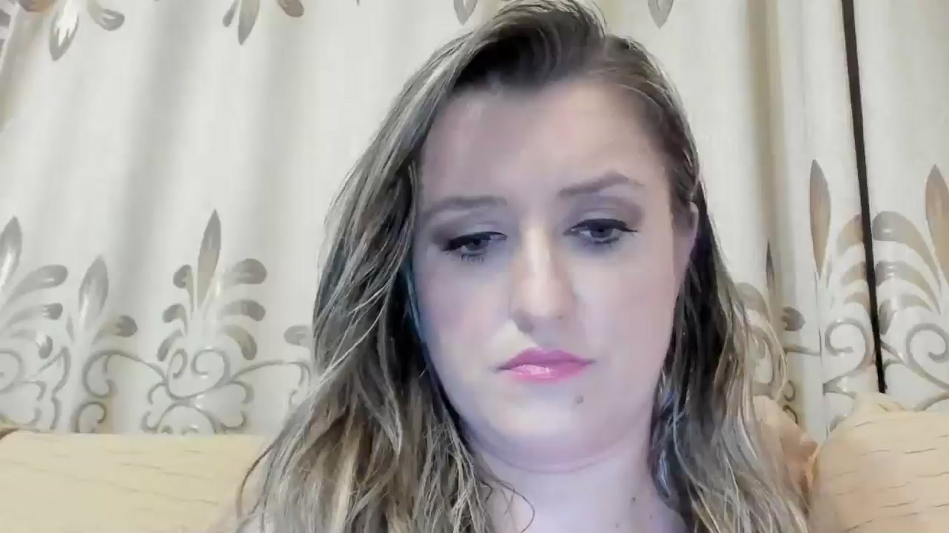 Gallery image thumbnail from BestDream's myfreecams stream on, 05/27/2024, 22:50 image 14 of 20