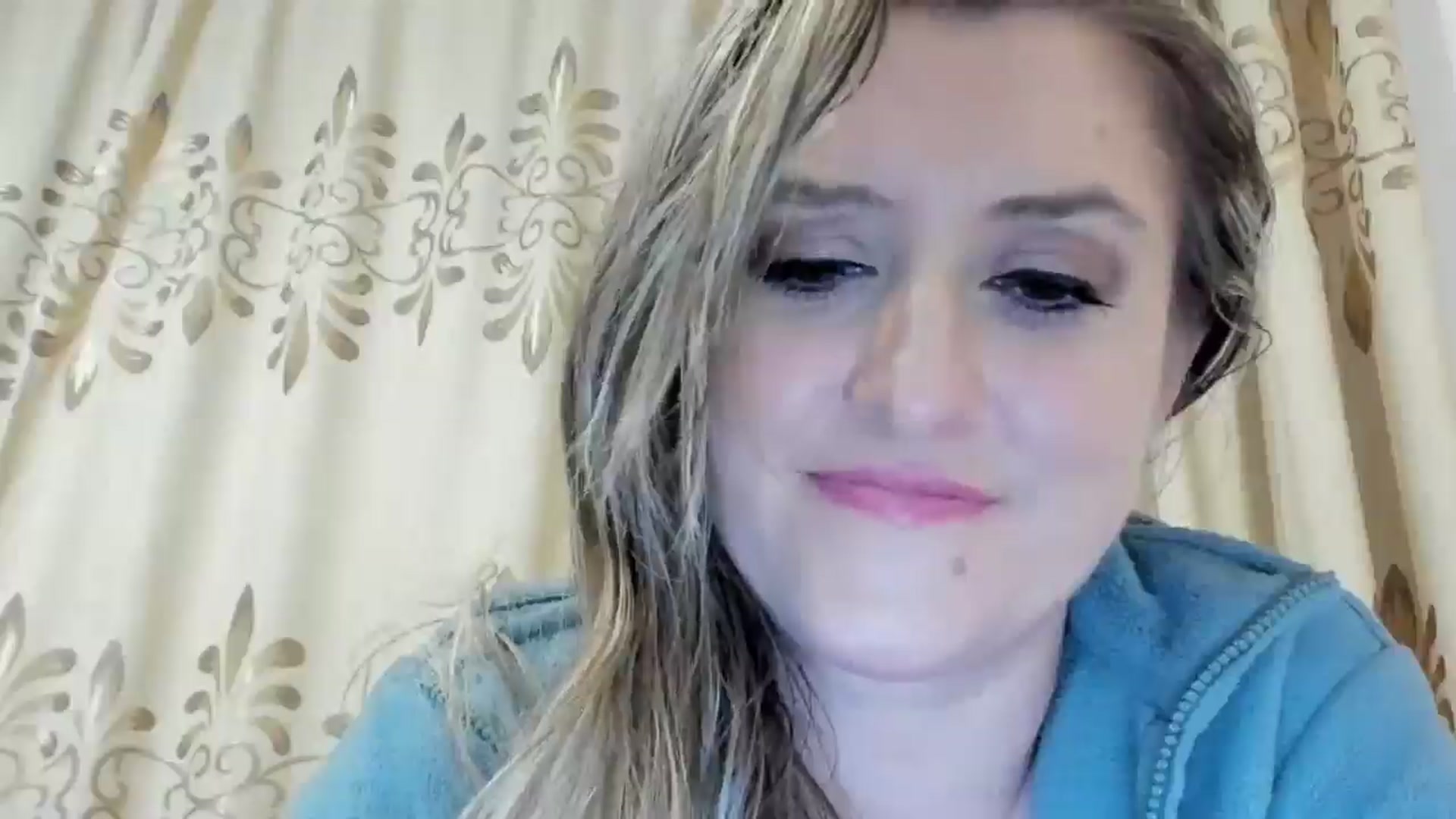 Gallery image thumbnail from BestDream's myfreecams stream on, 05/28/2024, 24:09 image 14 of 20