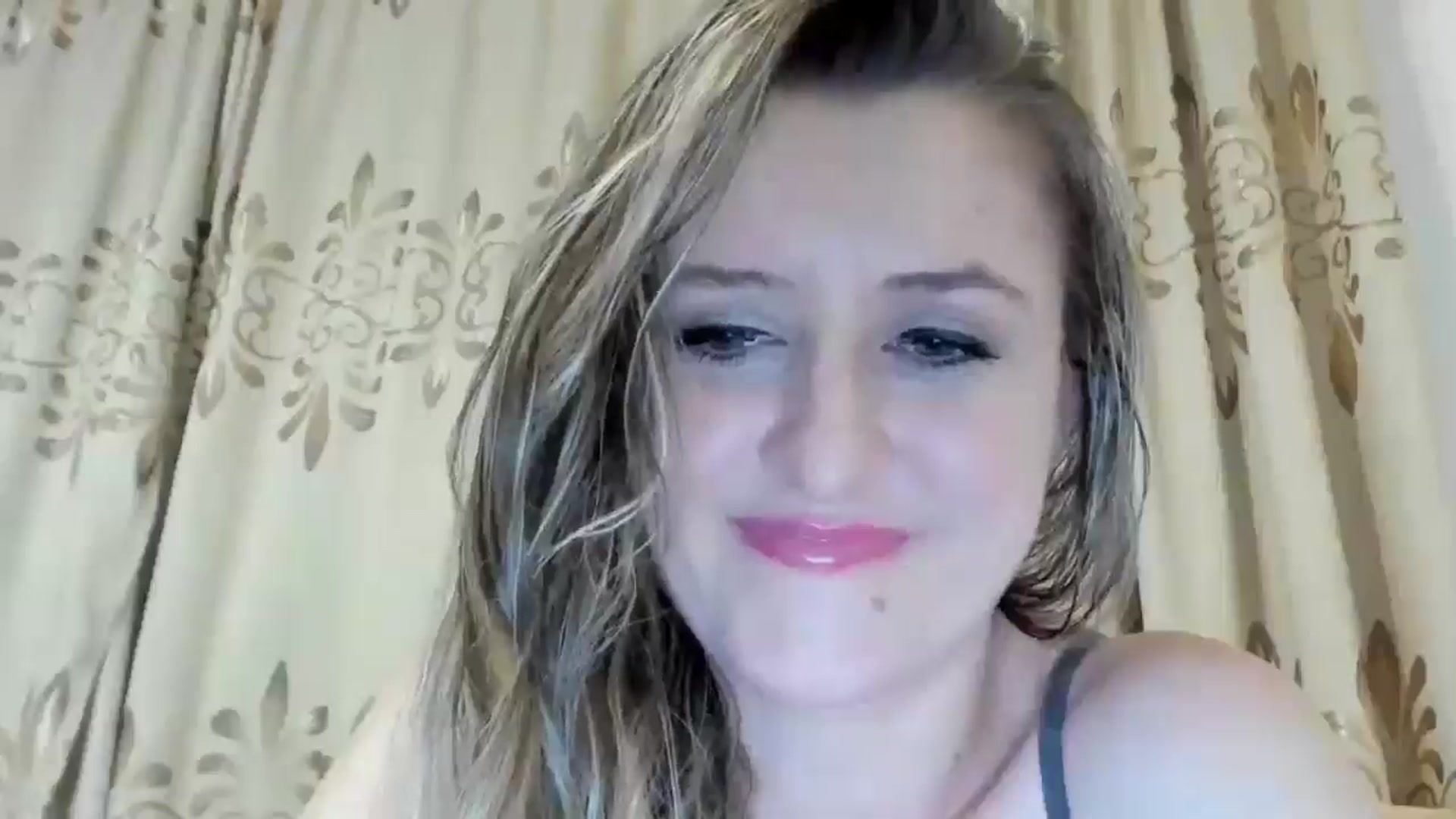 Gallery image thumbnail from BestDream's myfreecams stream on, 05/28/2024, 21:03 image 3 of 20