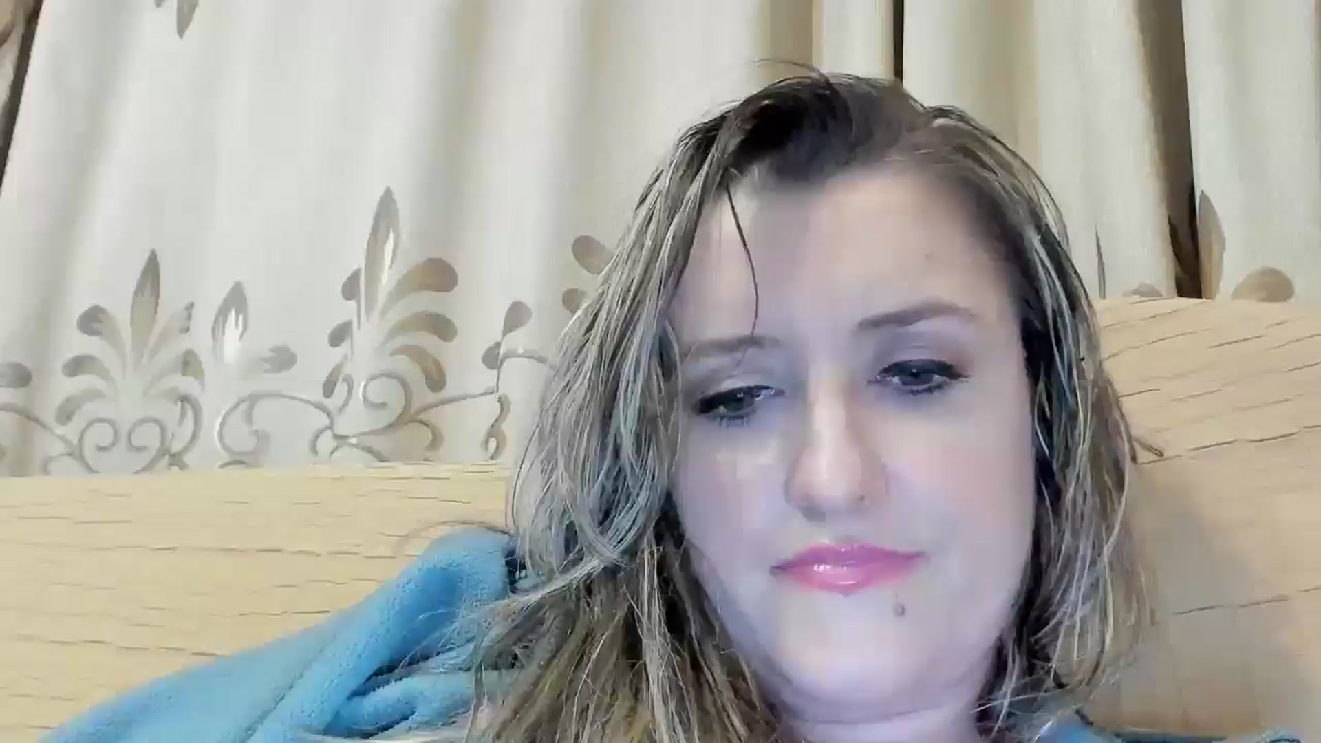 Gallery image thumbnail from BestDream's myfreecams stream on, 05/28/2024, 22:18 image 3 of 20