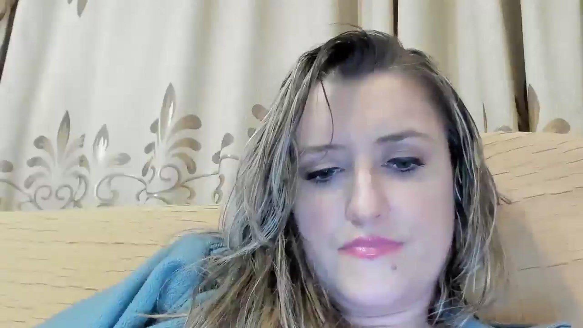 Gallery image thumbnail from BestDream's myfreecams stream on, 05/28/2024, 22:18 image 2 of 20