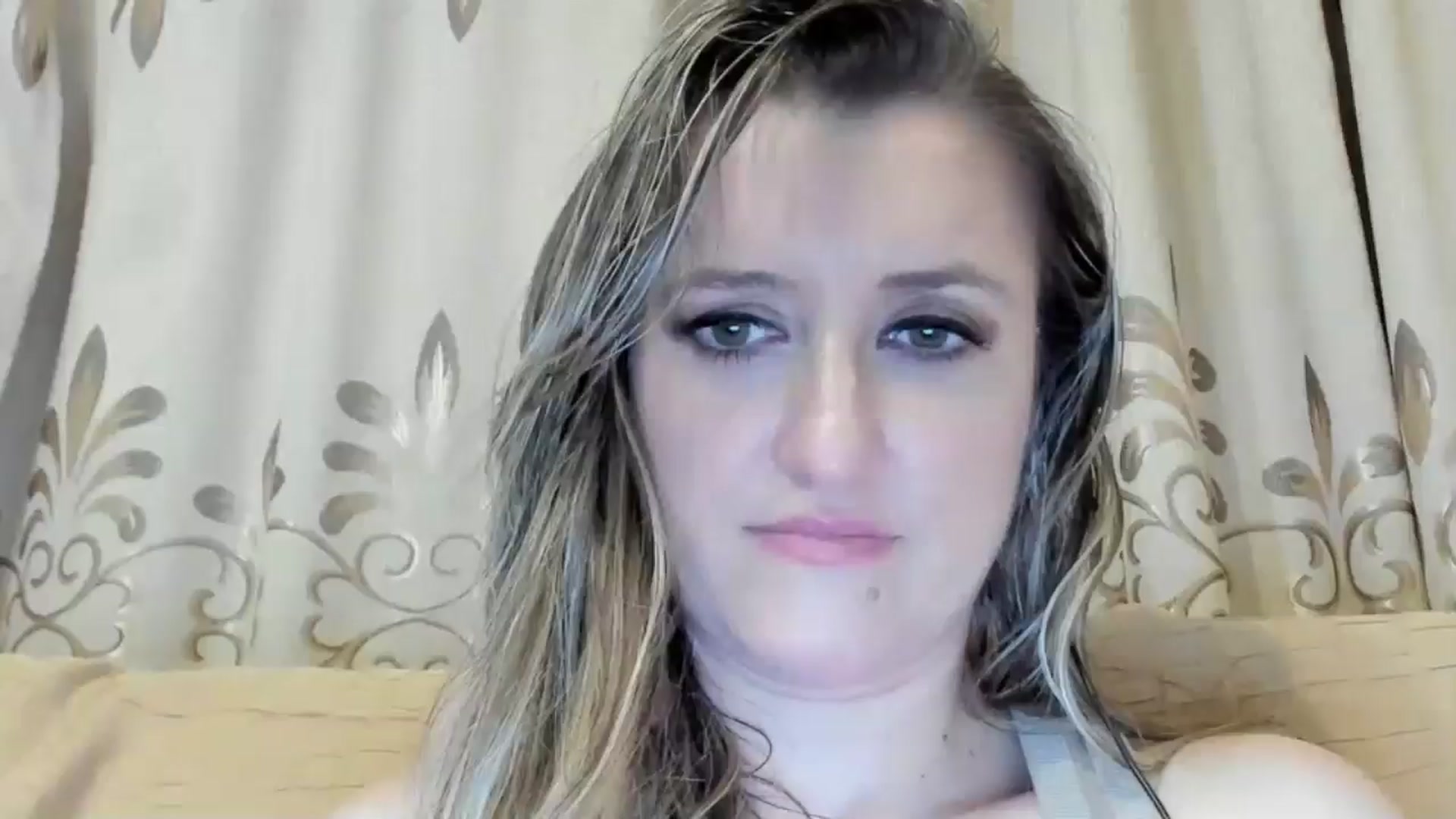 Gallery image thumbnail from BestDream's myfreecams stream on, 05/29/2024, 23:48 image 12 of 20