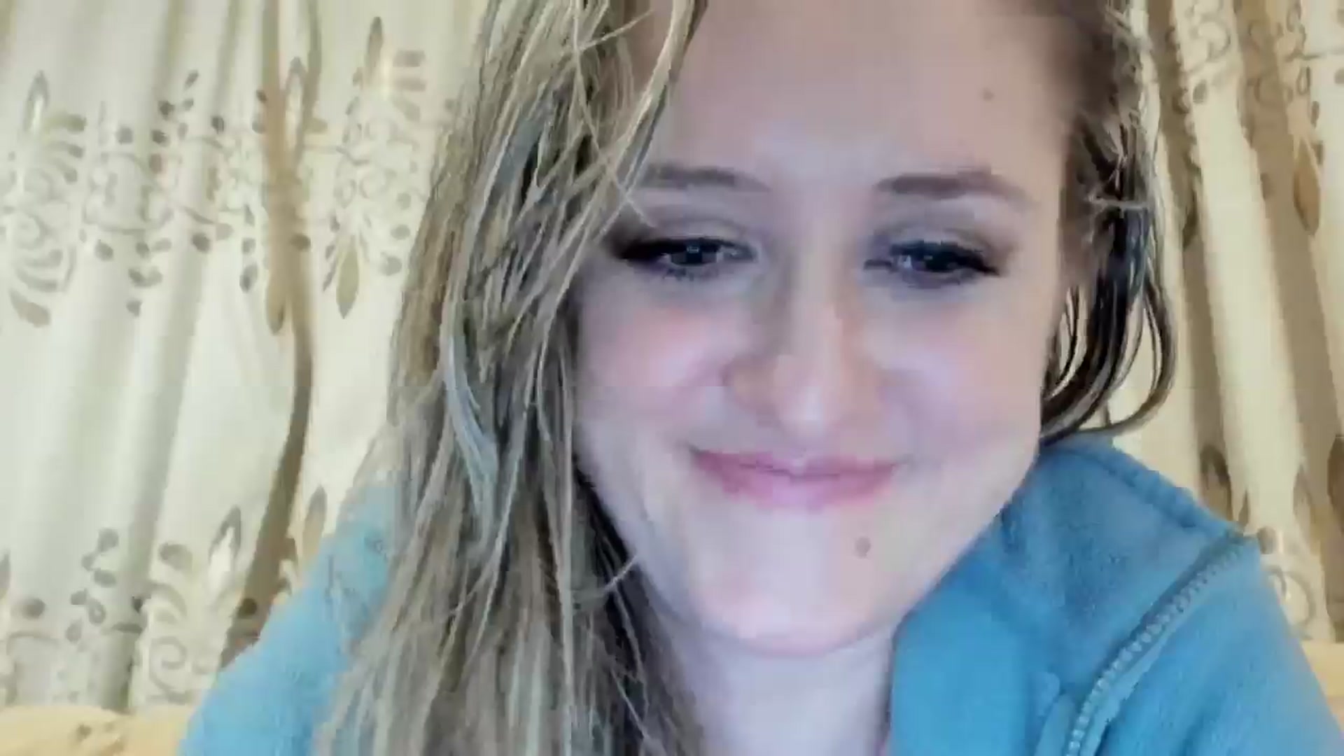 Gallery image thumbnail from BestDream's myfreecams stream on, 05/30/2024, 01:16 image 8 of 20