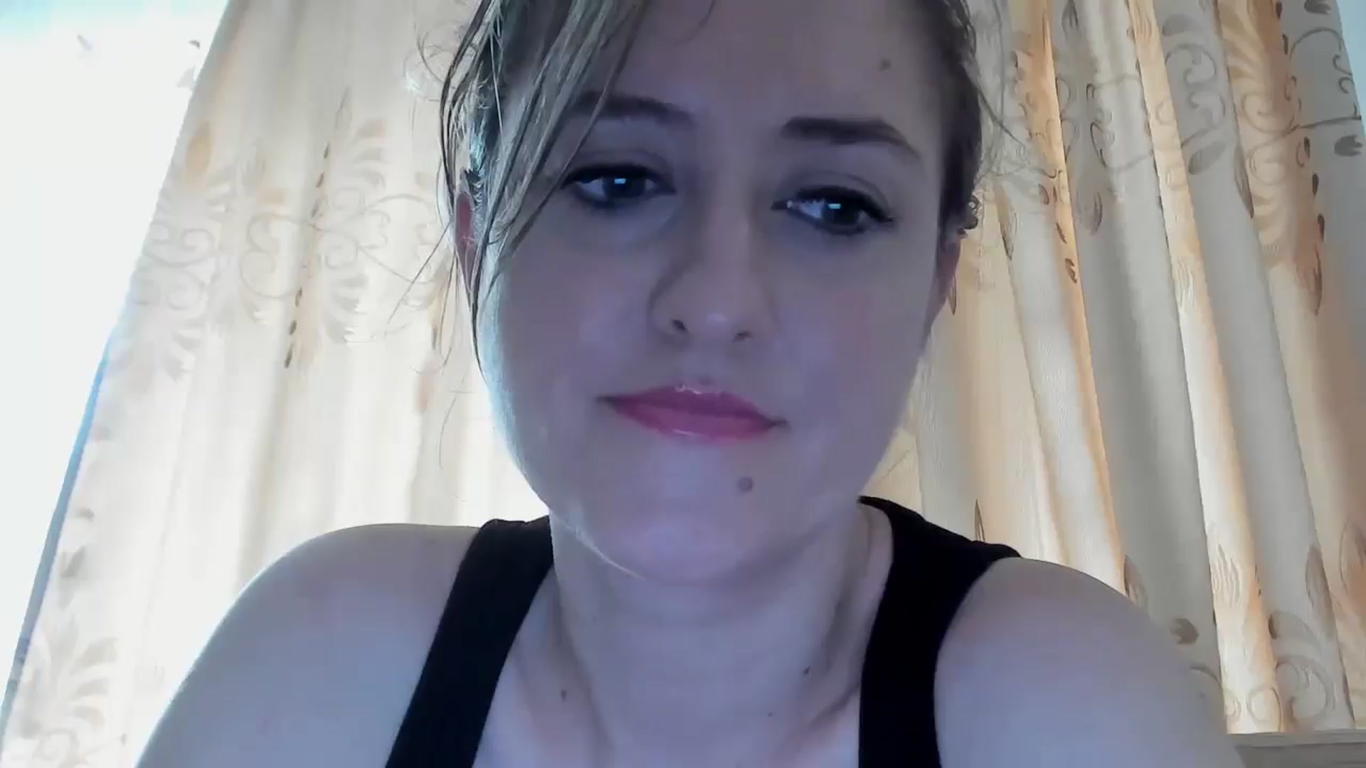 Gallery image thumbnail from BestDream's myfreecams stream on, 05/30/2024, 08:46 image 12 of 20