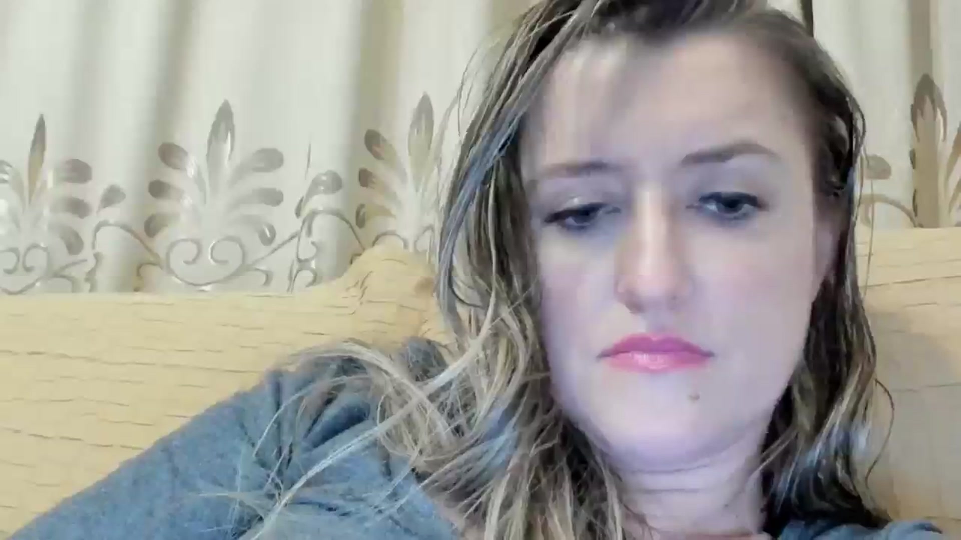 Gallery image thumbnail from BestDream's myfreecams stream on, 05/30/2024, 23:50 image 2 of 20