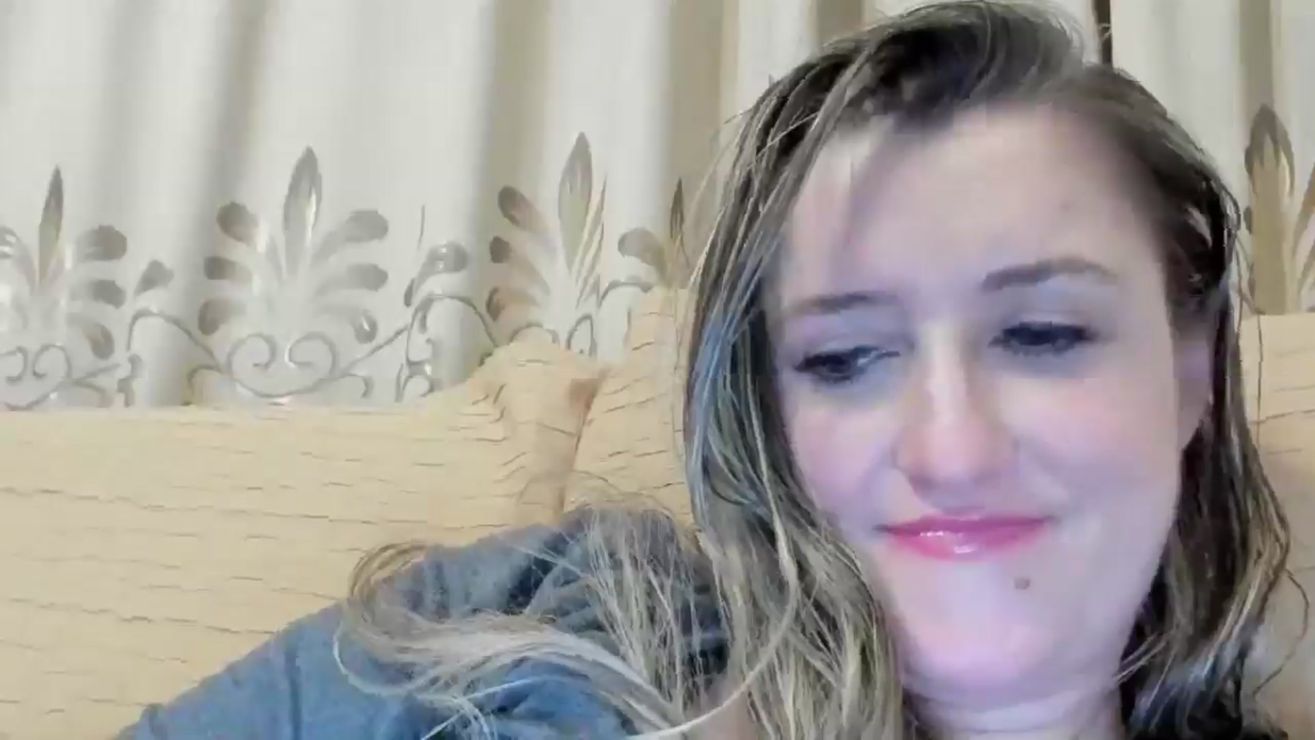 Gallery image thumbnail from BestDream's myfreecams stream on, 05/30/2024, 23:50 image 15 of 20