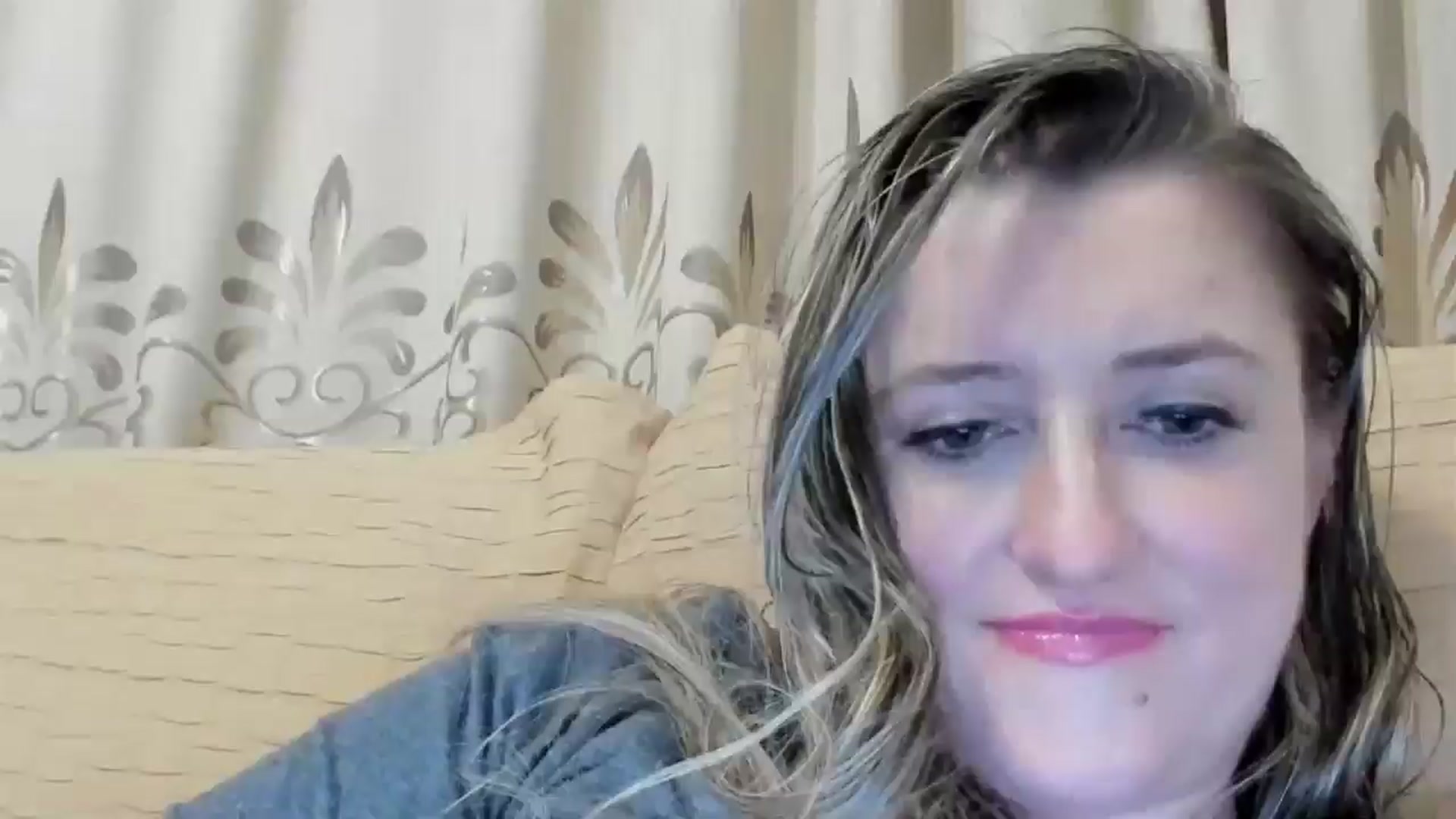 Gallery image thumbnail from BestDream's myfreecams stream on, 05/30/2024, 23:50 image 11 of 20